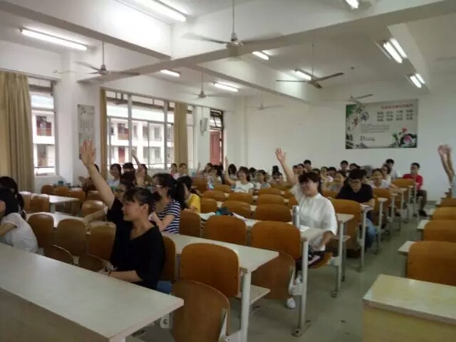 树立文明新风尚,争做文明海师人――记法学院各班“争做文明海师人”主题班会