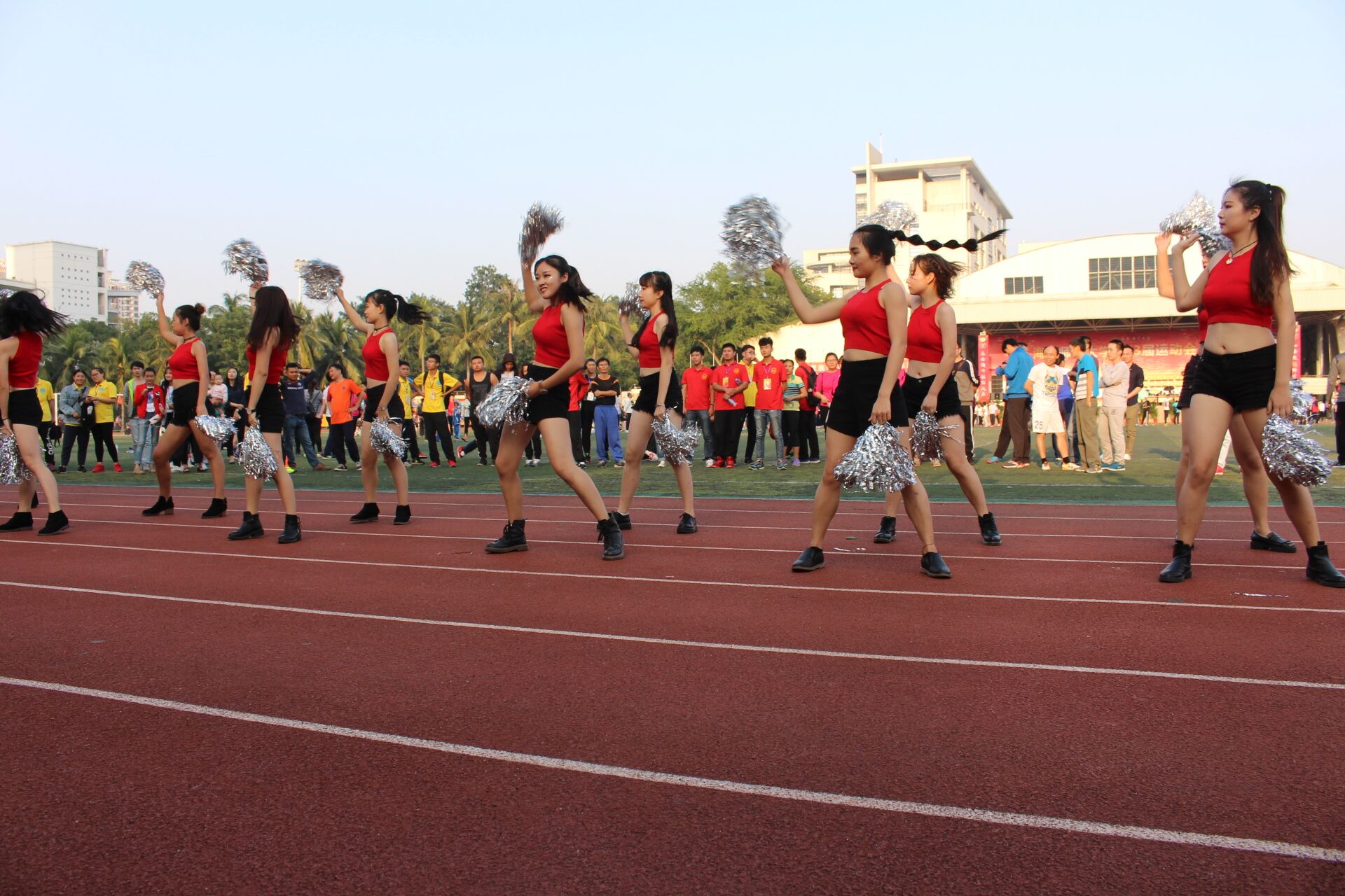 青年之声・齐心协力创佳绩,势如破竹夺第三――记海南师范大学第三十三届运动会