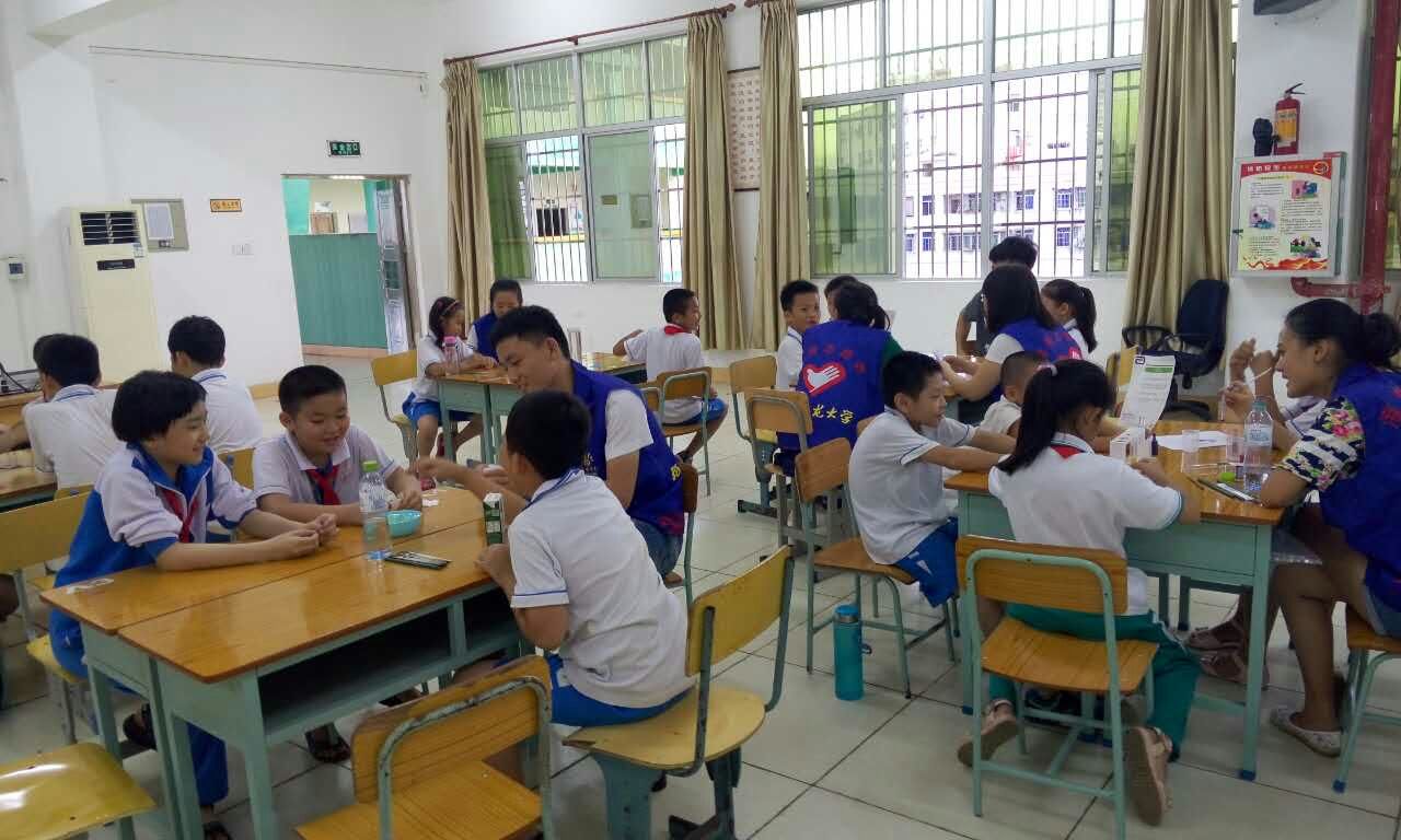 思想的启发,灵感的起点,不一样的六一儿童节――记海师物电小青琼山一小志愿服务活动