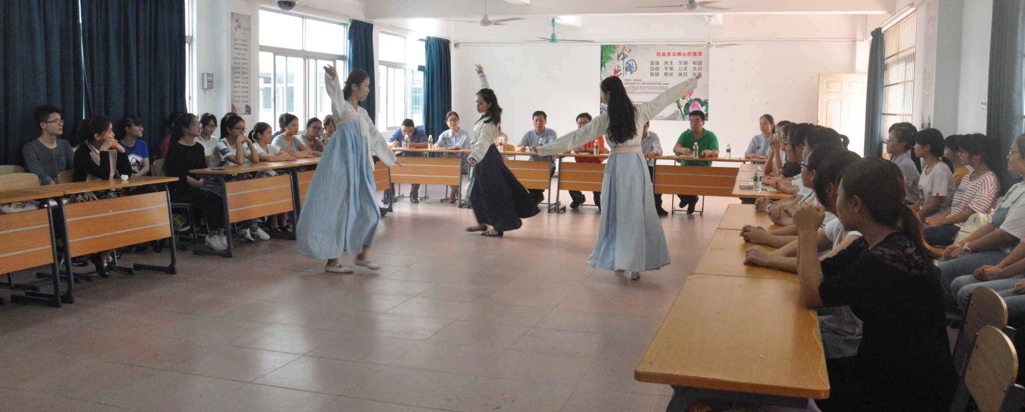 青年之声・贯彻六有精神,引领文明风尚