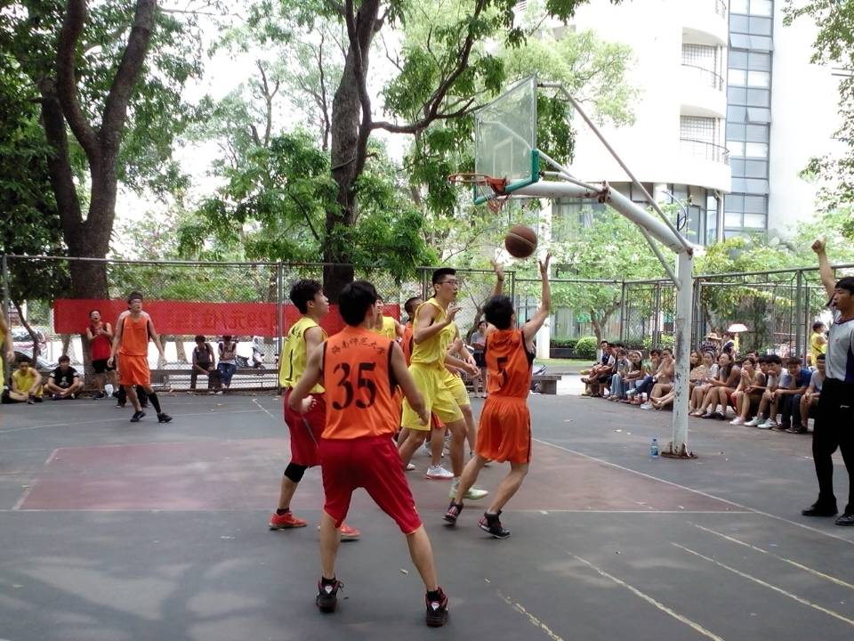 决战数统，夺霸球坛——记物电学院“欢送杯”篮球南校区决赛