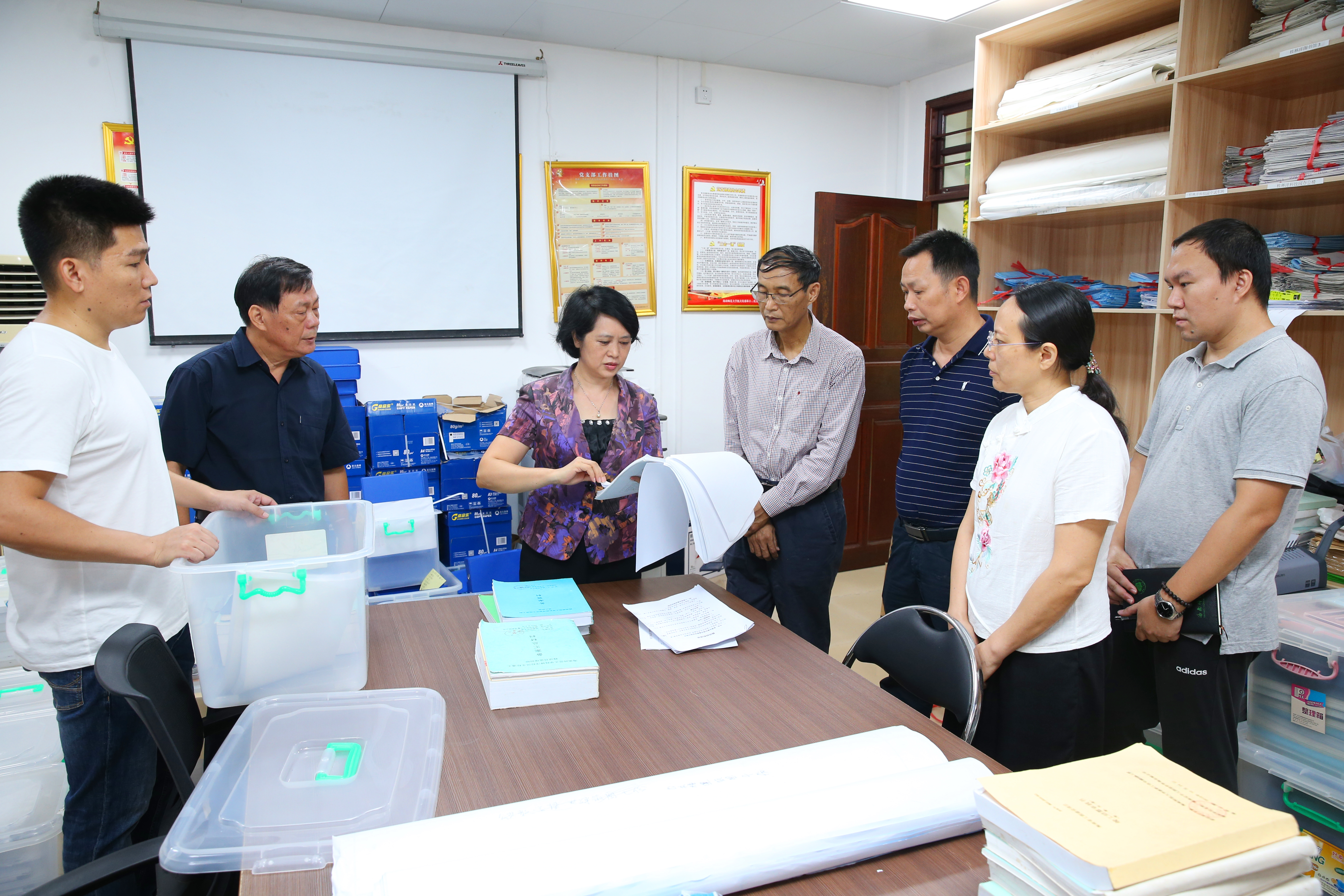 校领导到基建处调研专项巡视准备工作