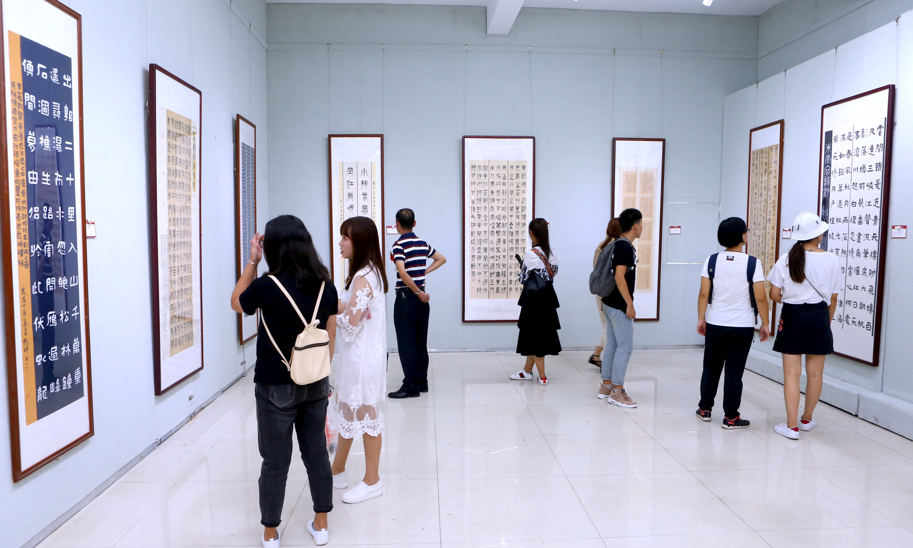 美术学院举办第二届优秀书法课业作品展庆祝党的十九召开