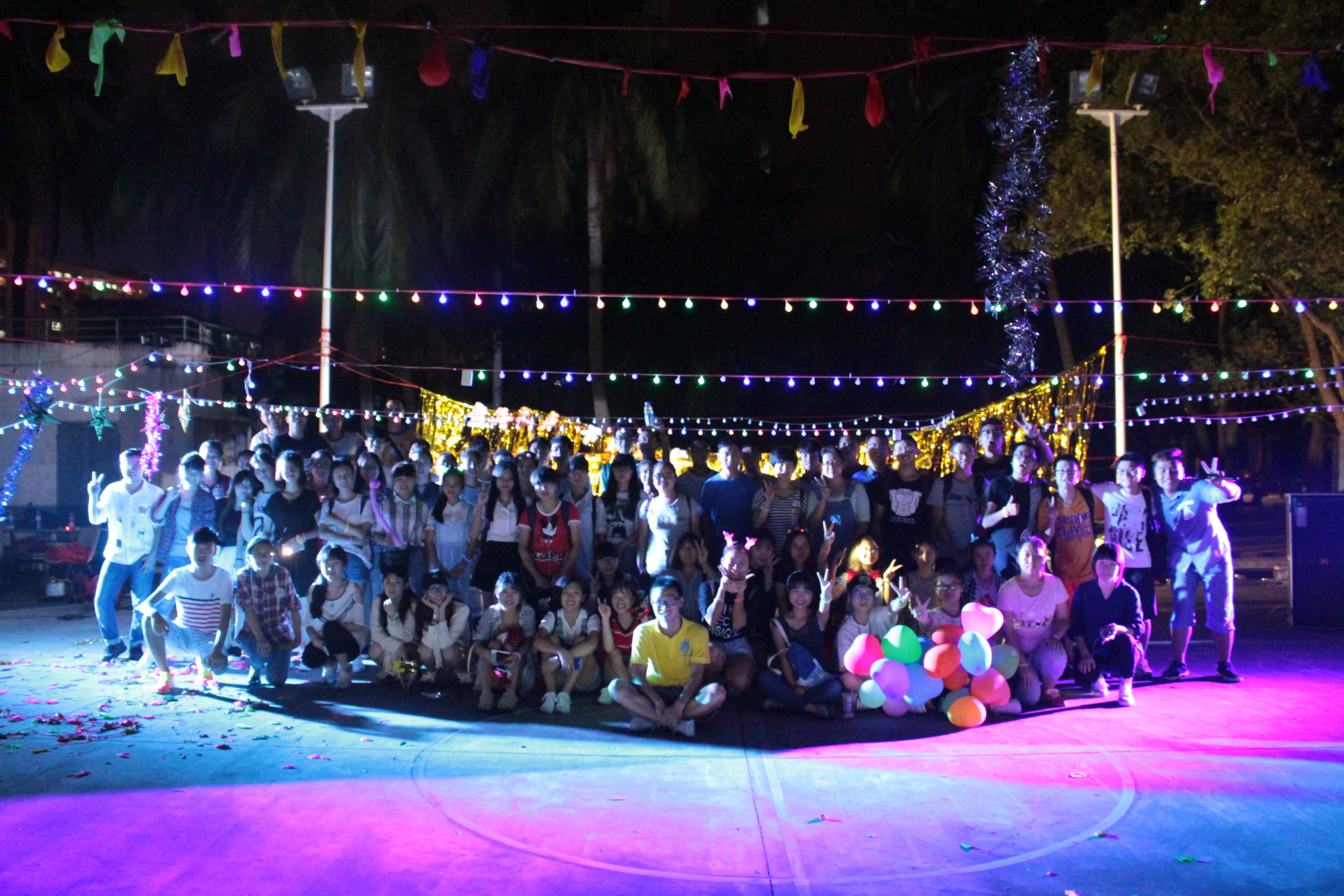 青年之声・浪漫之夜，不如跳舞――记物理与电子工程学院2016级新生扫盲舞会