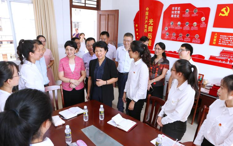 省委常委肖莺子来我校桂林洋校区调研