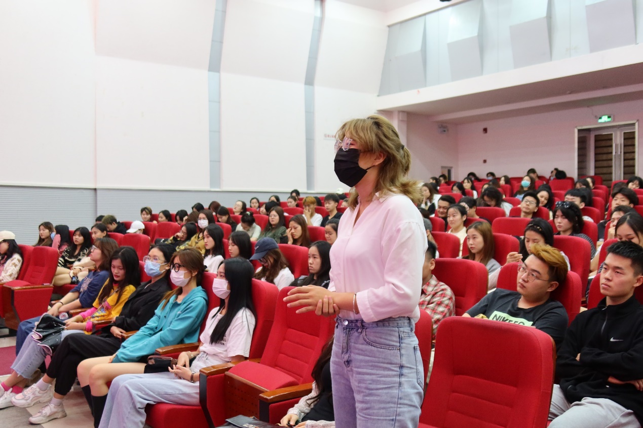 海南省创业导师李修来博士为音乐学院学生作讲座