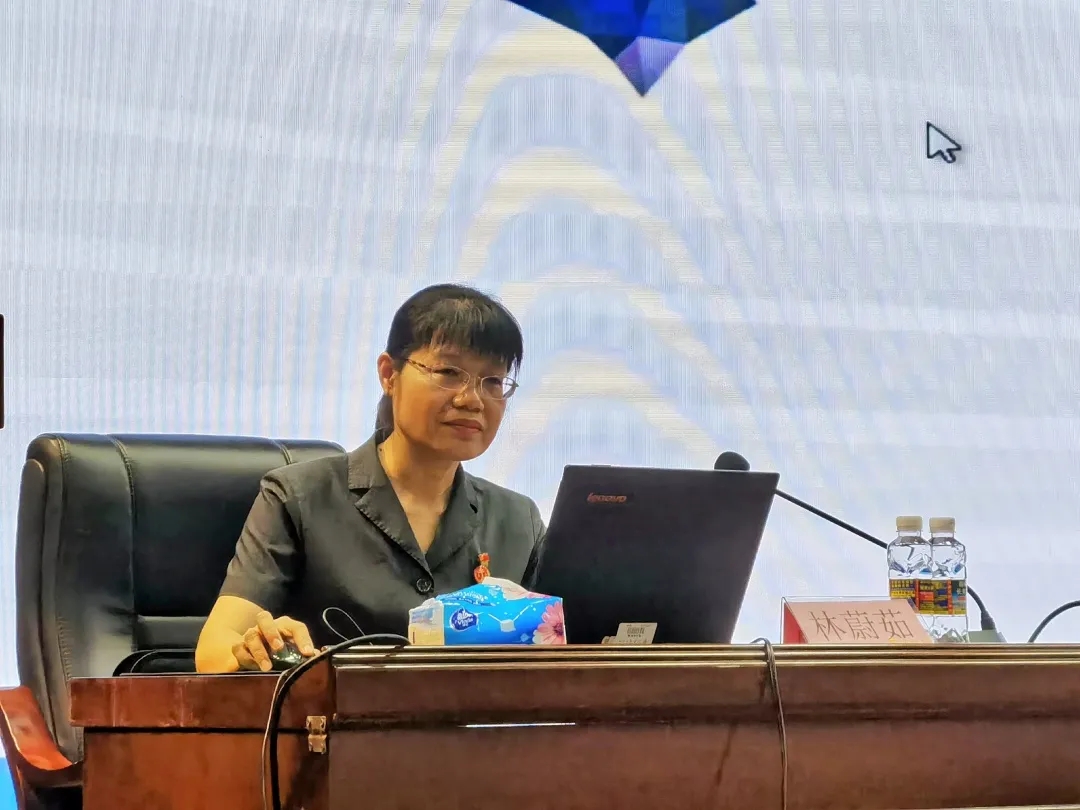 我校举办海南省打击离岛免税套代购走私法治宣传会