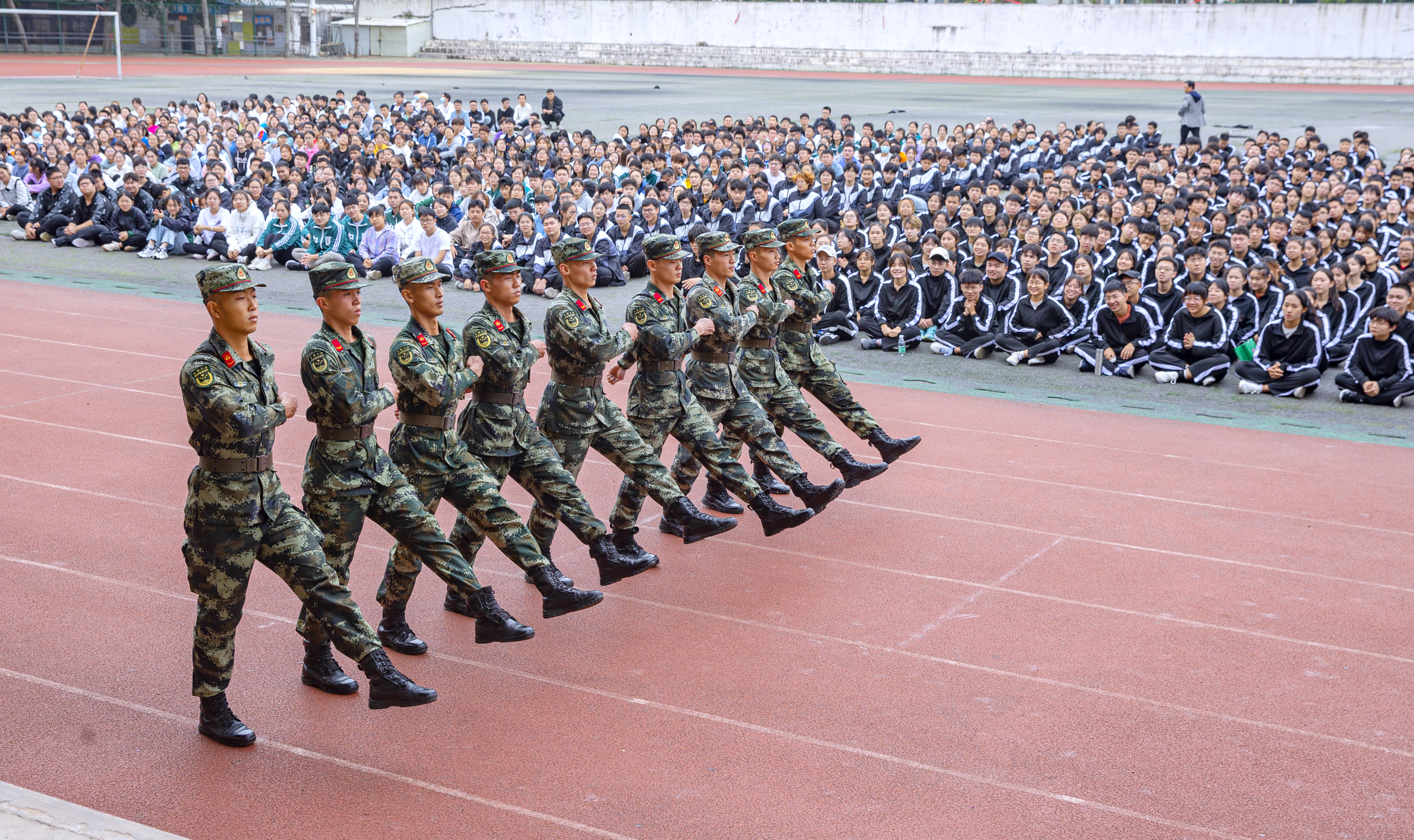 朔风砺青春，热血正当时――2021级本科生军训动员大会隆重举行