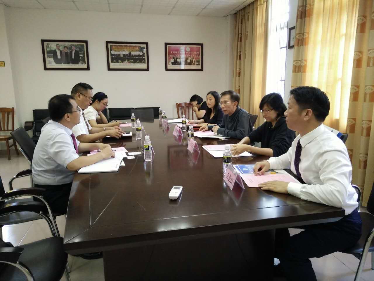 印尼雅加达华文教育协调机构蔡昌杰主席一行访问我校