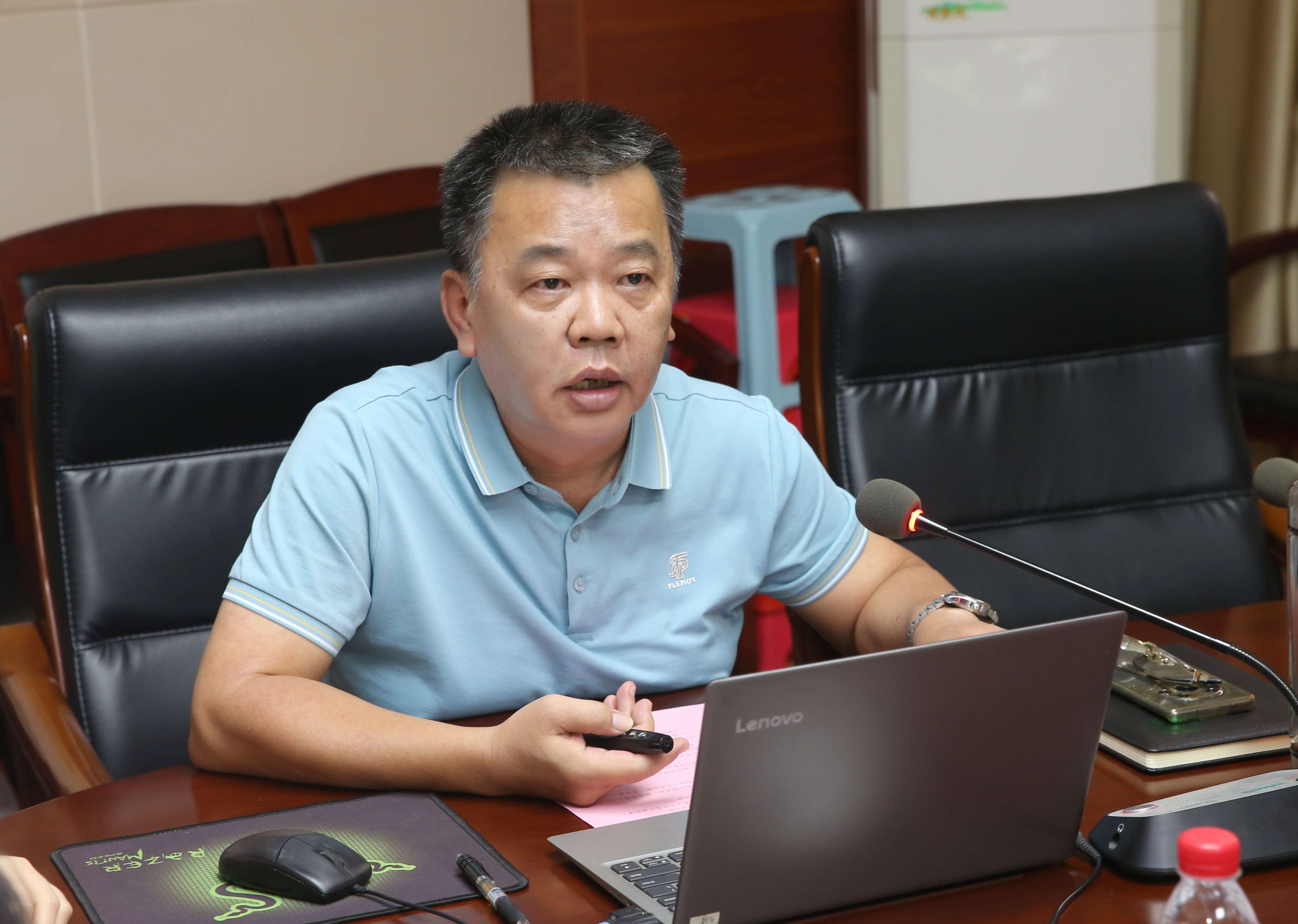 我校召开校党委常委理论中心组学习会议