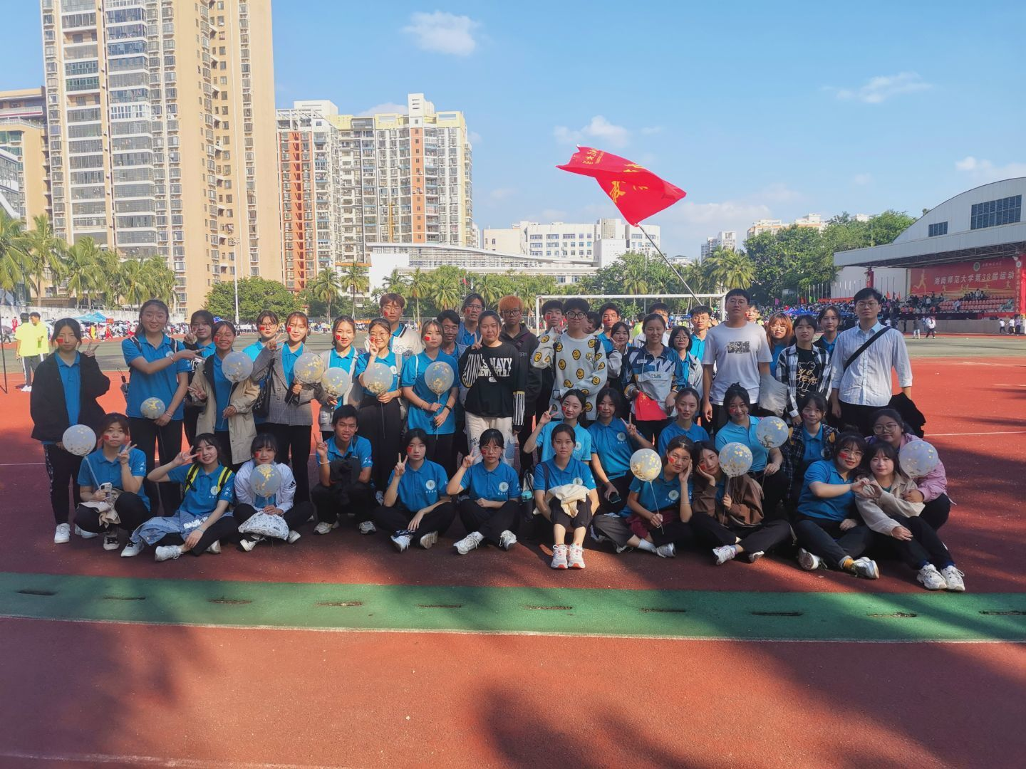 青春无遗憾，逐梦绿茵场 ――海南师范大学第三十八届校运会开幕式