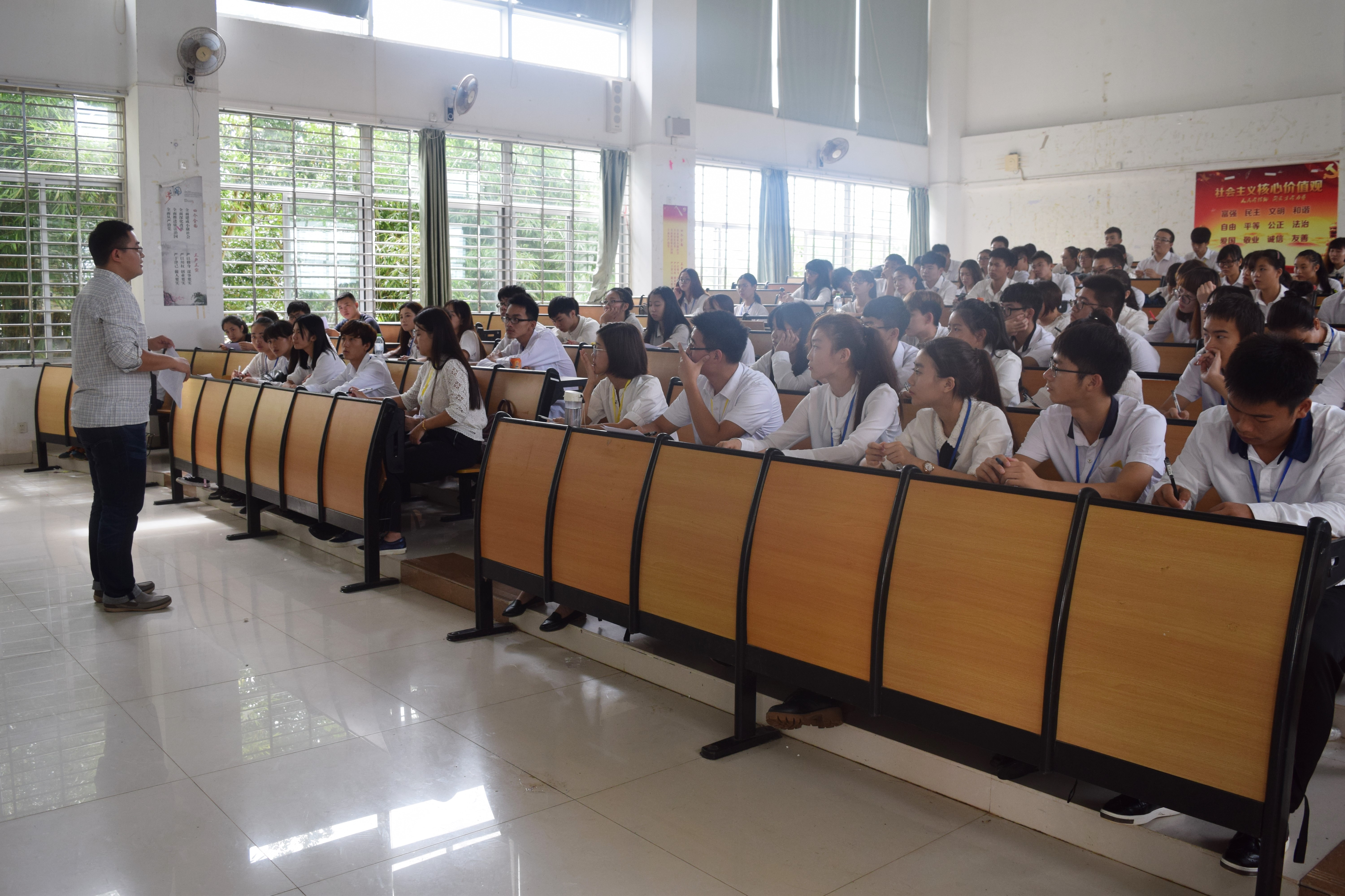 青年之声.化学与化工学院团委团干培训系列活动——总结培训