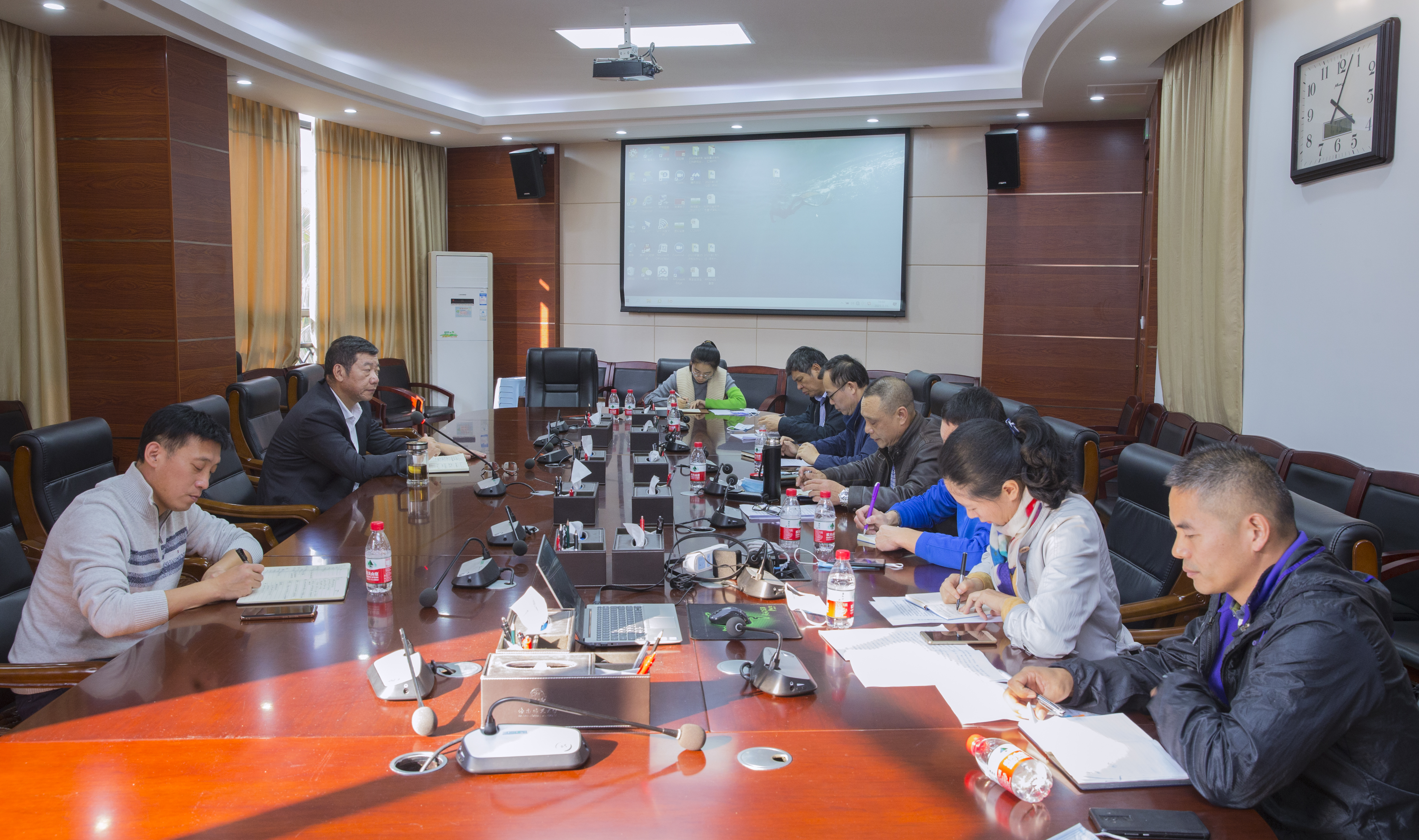 校领导督导二级学院党委领导干部民主生活会