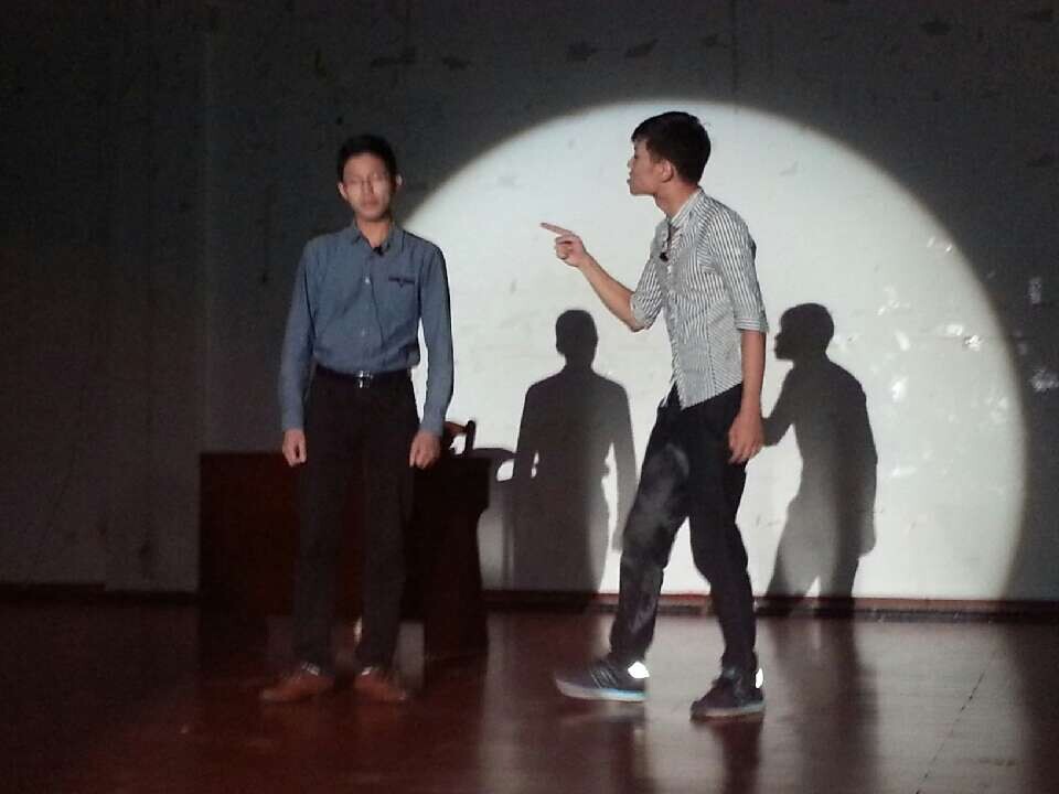 带着你的翅膀飞——记文学院麦秋话剧社话剧演出