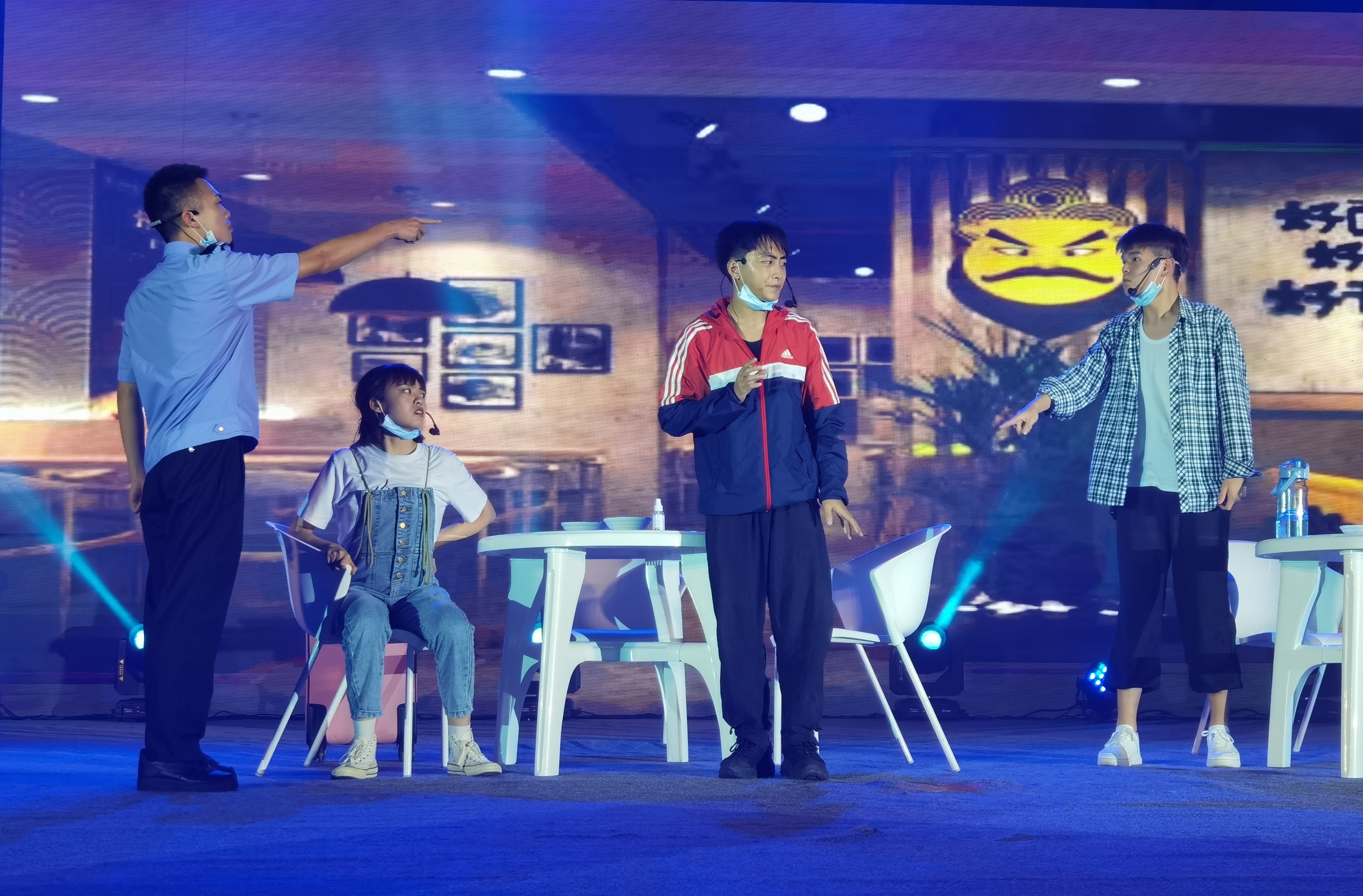 我校举办2020 年“潮起海之南，圆梦自贸港”迎新晚会