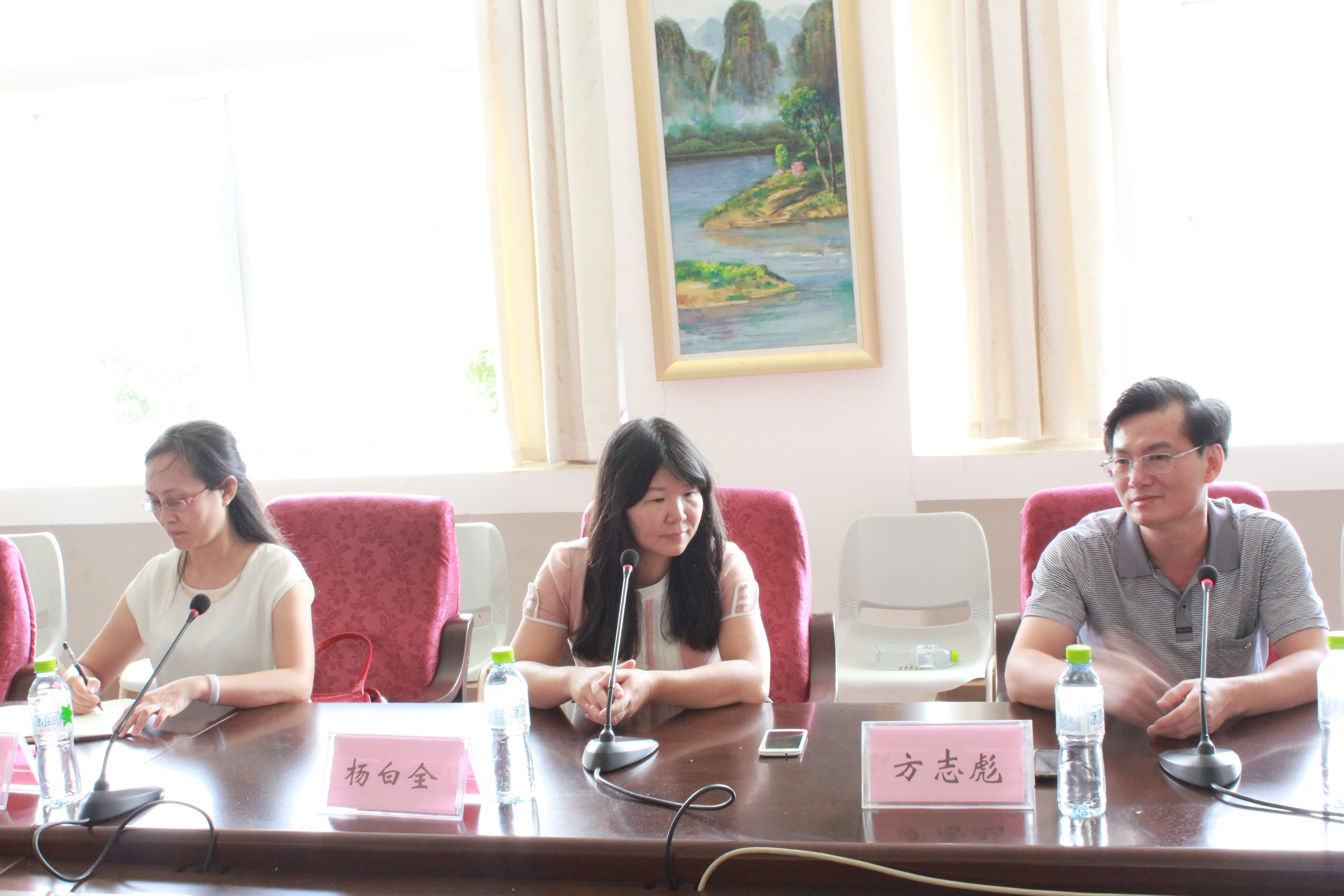 外国语学院召开2014级新生家长见面会