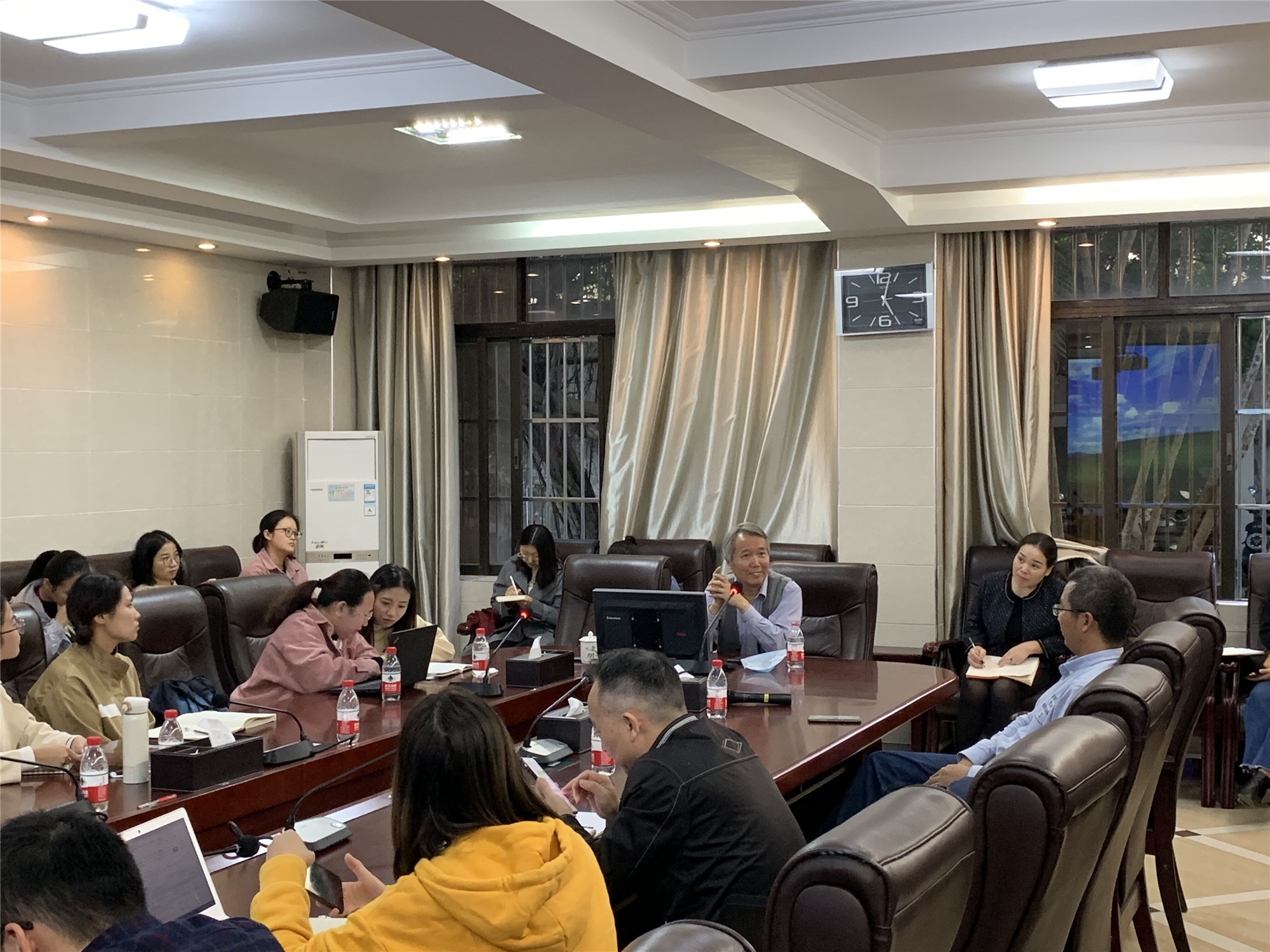 我校邀请华中师范大学范先佐教授来我校做讲座