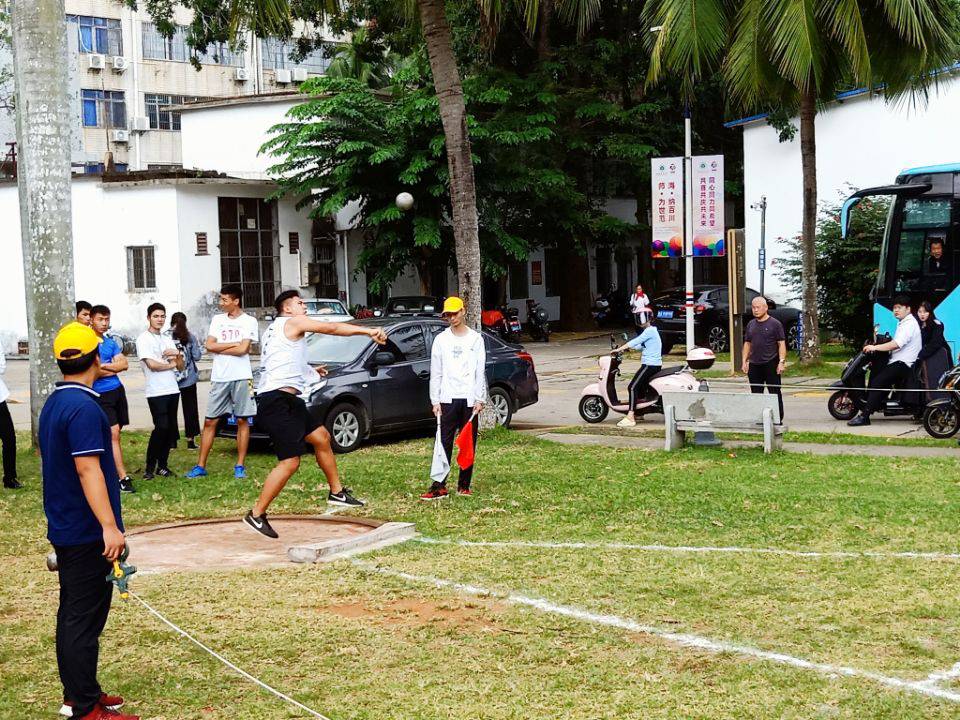 【第36届校运会】发扬体育精神，创造校运佳绩