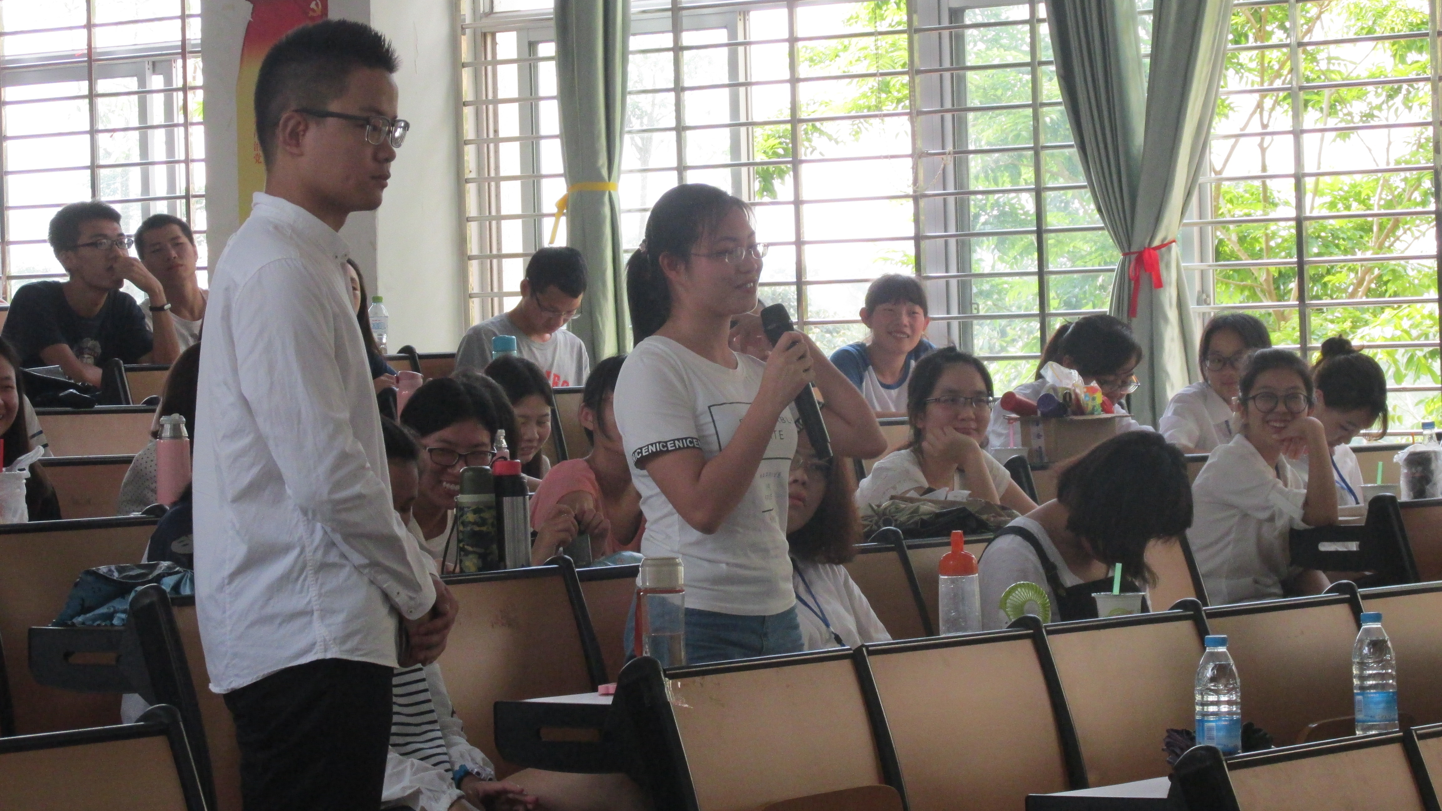 “研”山有路 共济同舟――记文学院2016考研交流会