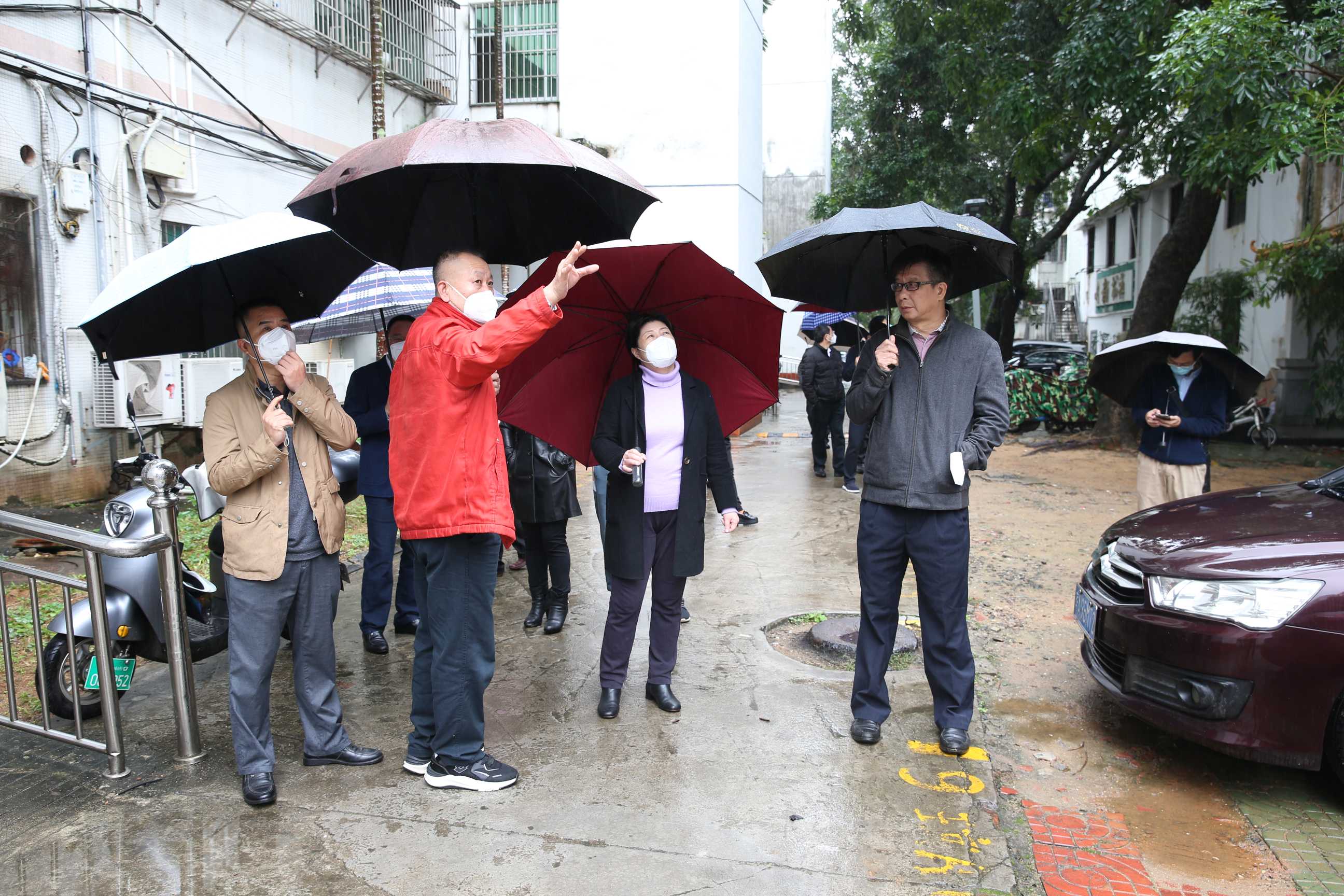 许玫带队开展龙昆南校区假期安全检查工作