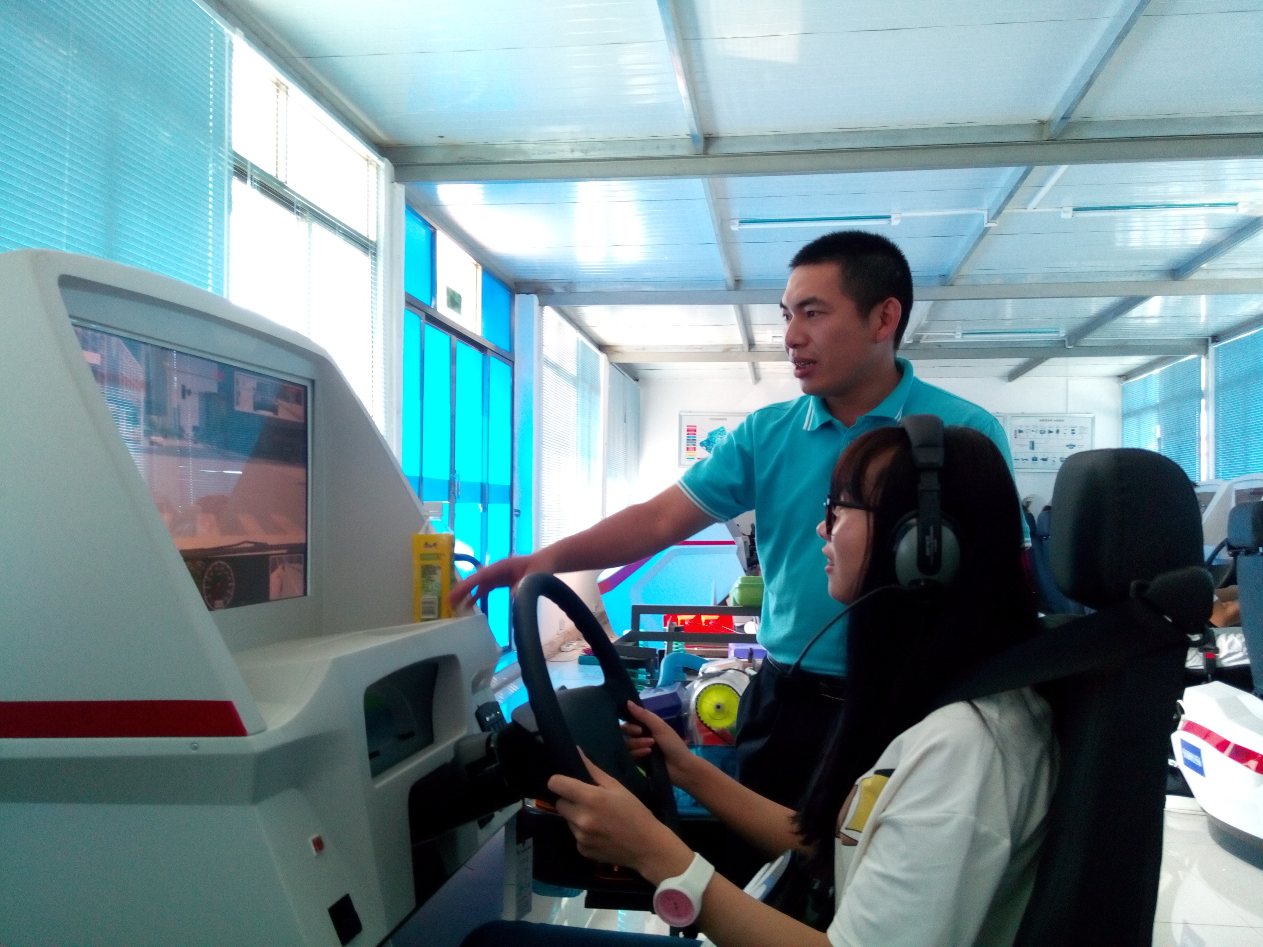 提高素质,培养能力――记文学院团委学生会集体外出素质拓展活动