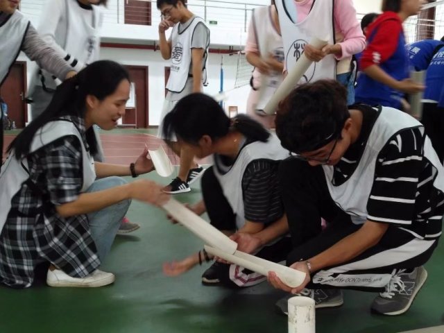 【青年之声・十九大】记马克思主义学院“荣耀海师・马院独秀”户外素质拓展活动