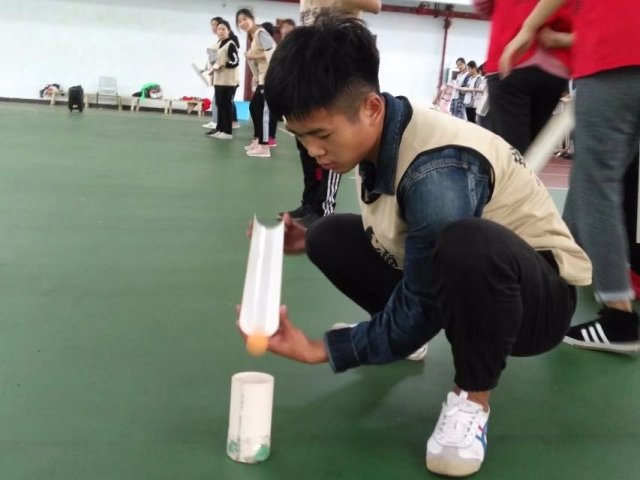 【青年之声・十九大】记马克思主义学院“荣耀海师・马院独秀”户外素质拓展活动