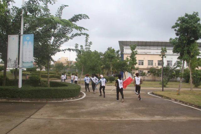 【青年之声・十九大】记马克思主义学院“荣耀海师・马院独秀”户外素质拓展活动