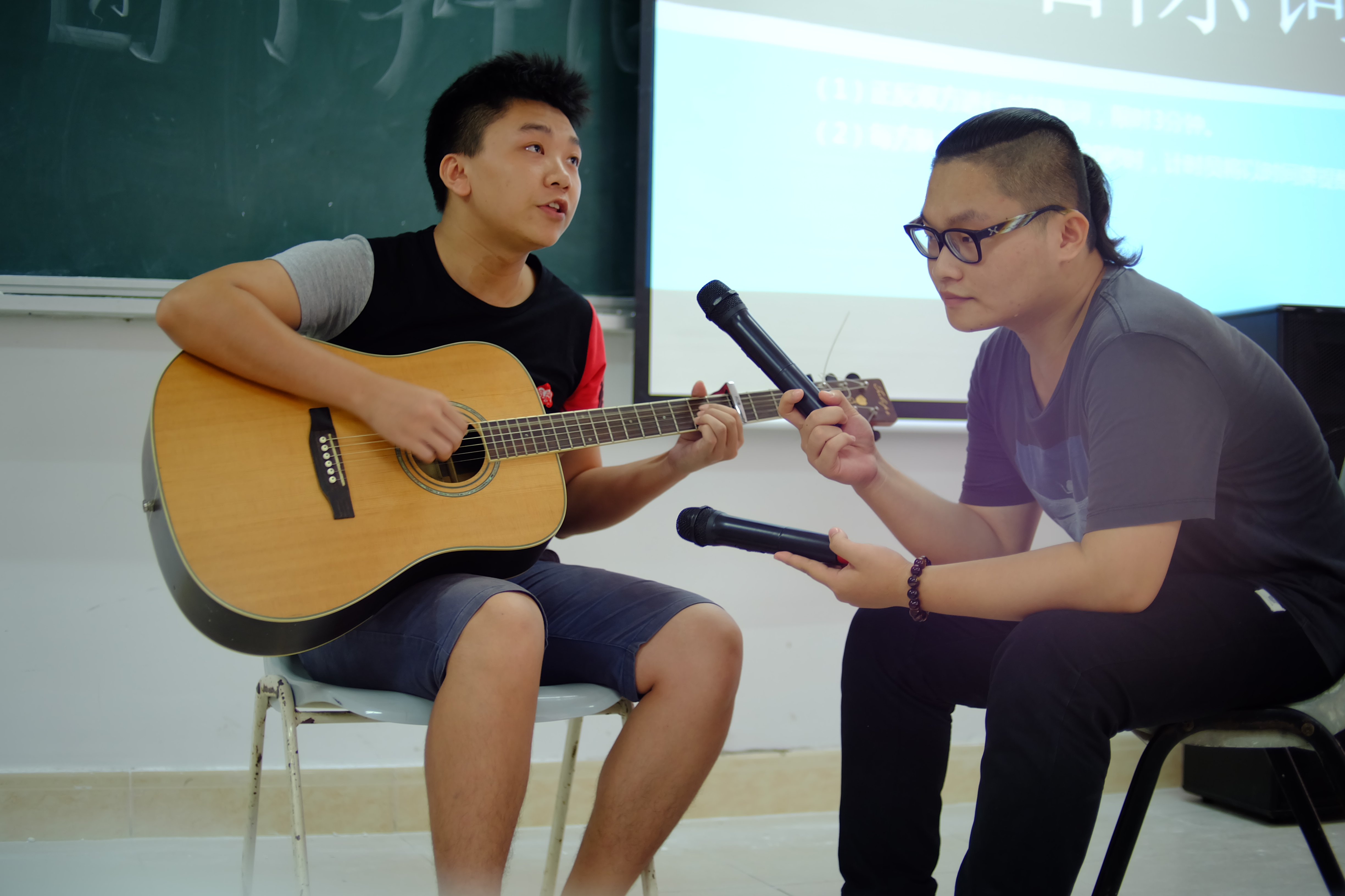 音乐学院举办团学辩论赛