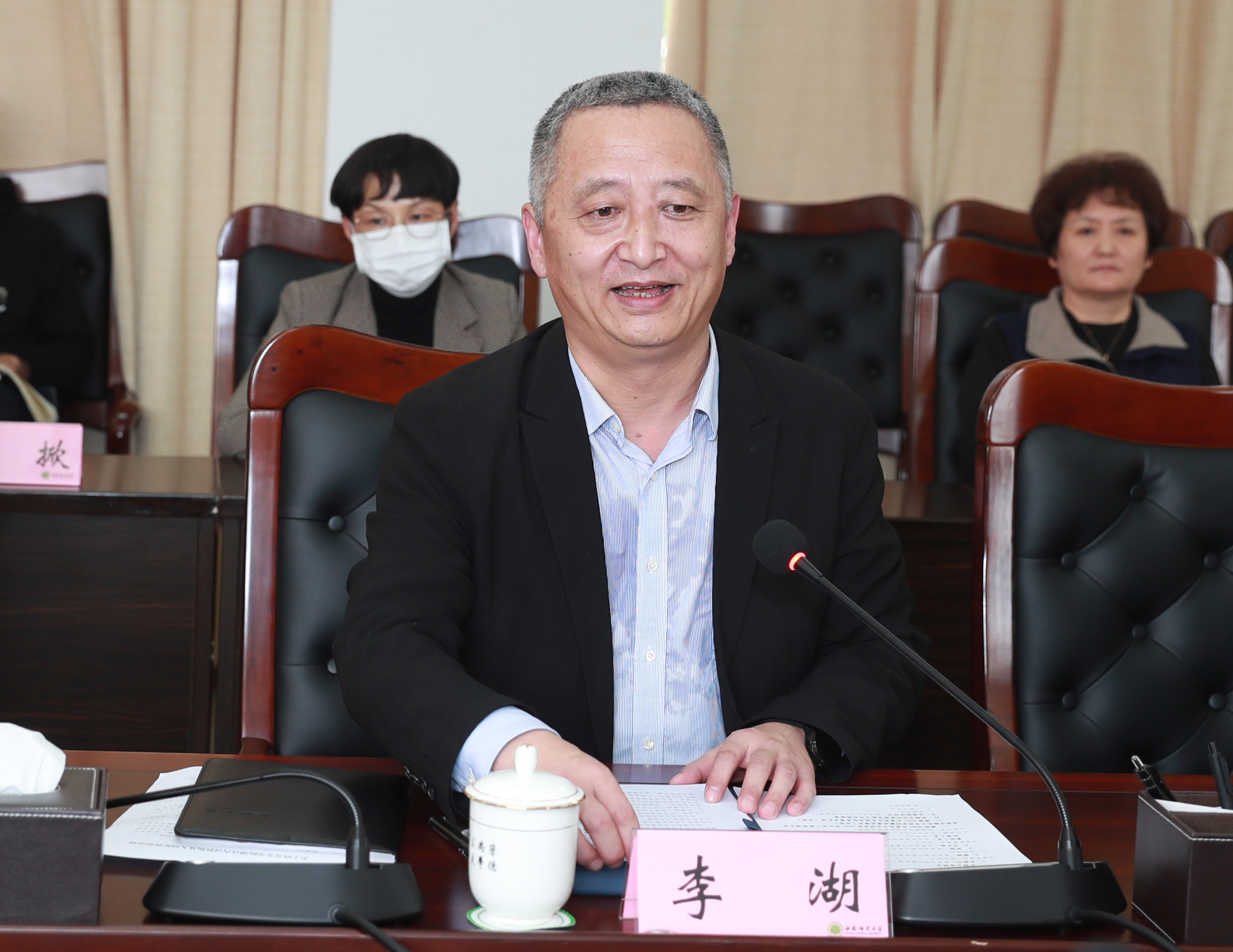 我校与琼台师范学院签约合作