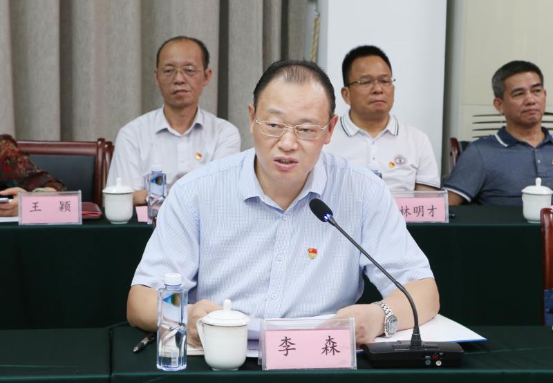 李红梅带队到东方市调研并签署市校战略合作协议