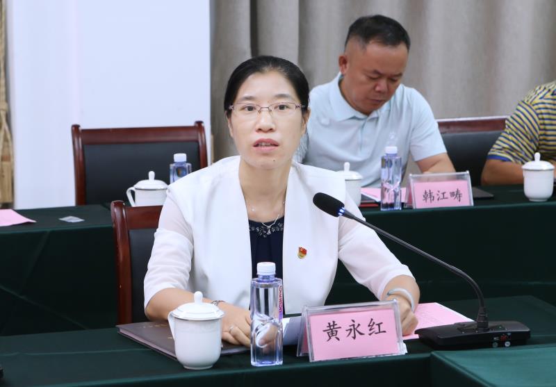 李红梅带队到东方市调研并签署市校战略合作协议