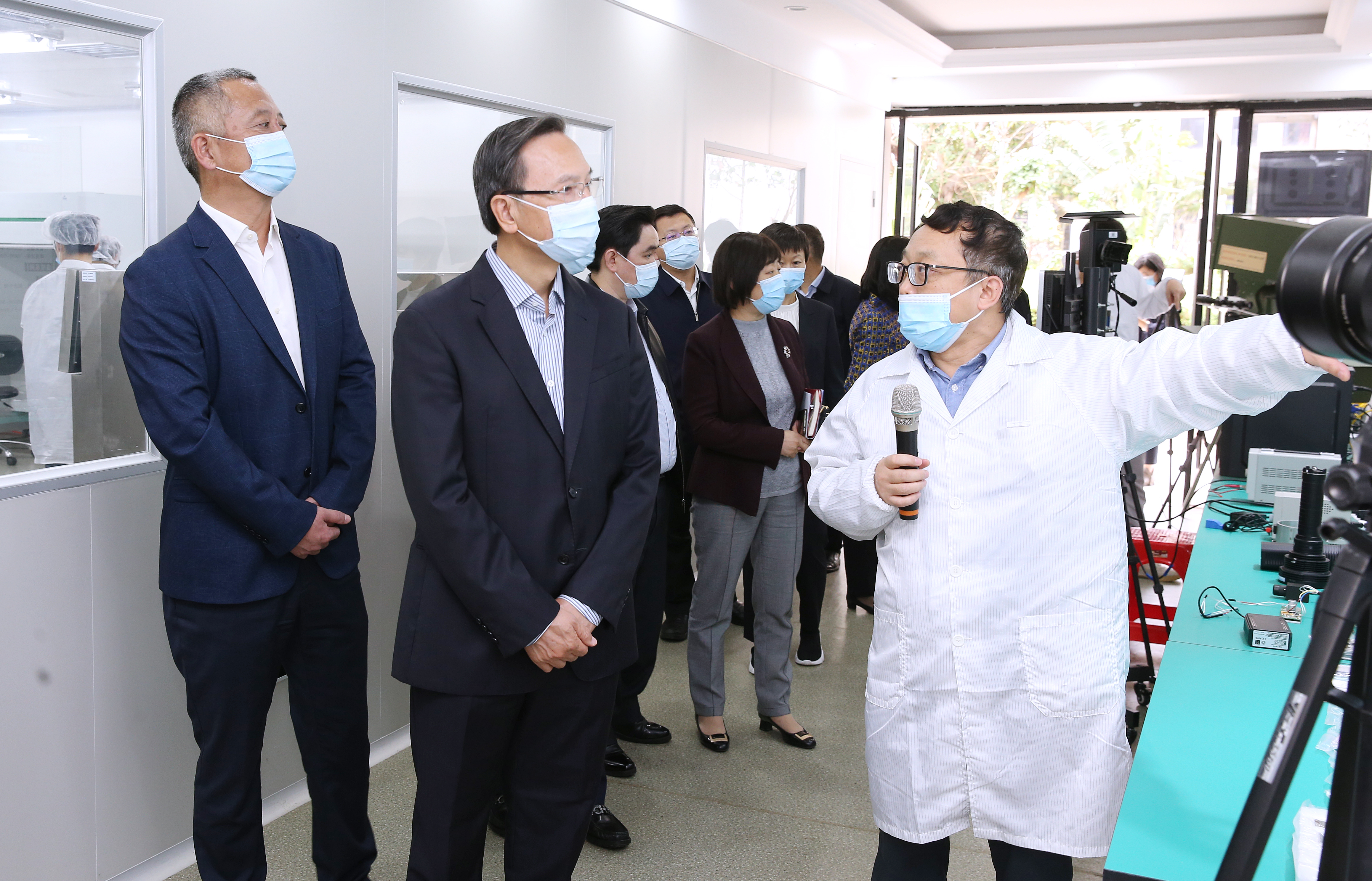 省委副书记李军到我校调研人才工作