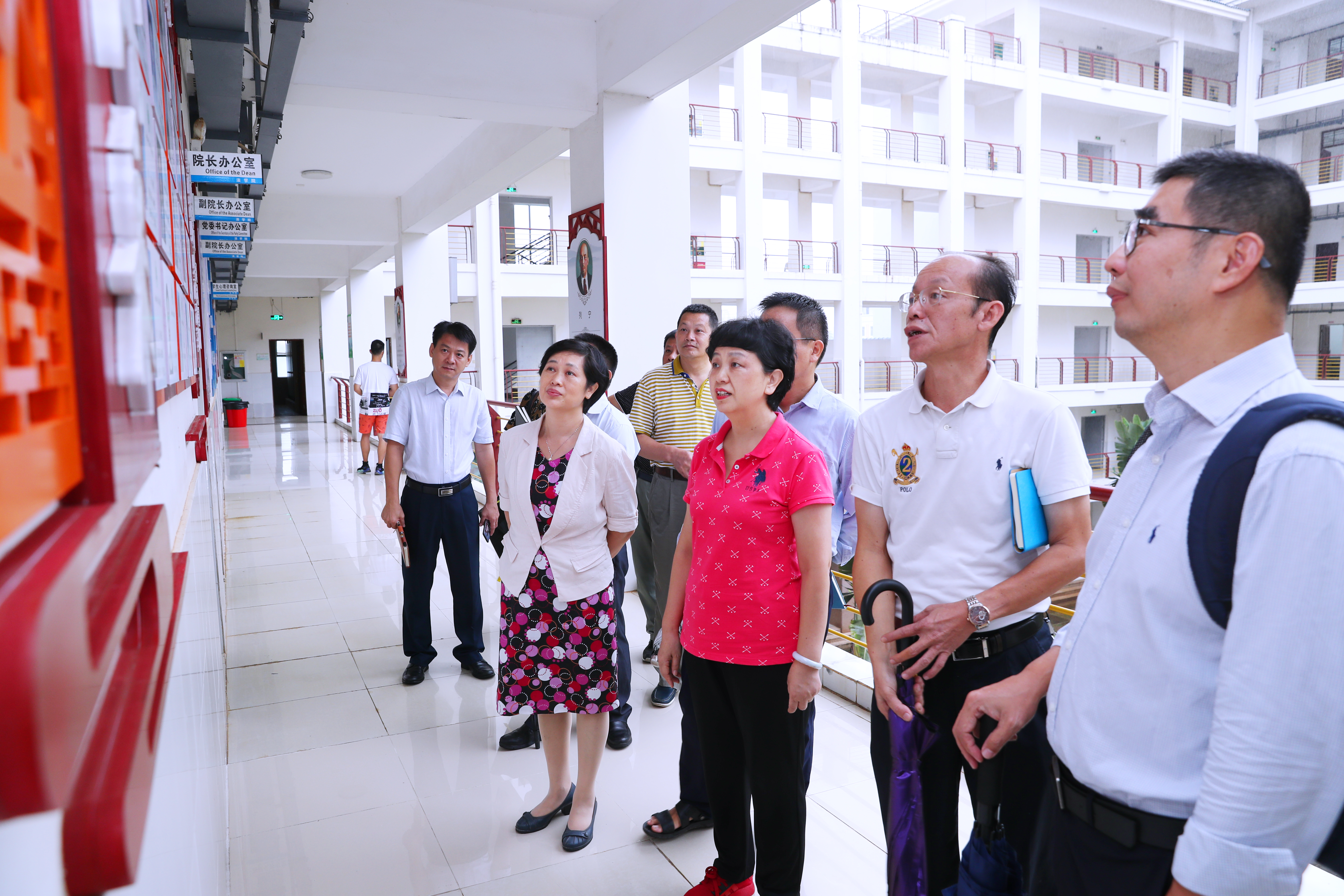 李红梅：朝气蓬勃迎接新学期，上好开学第一课