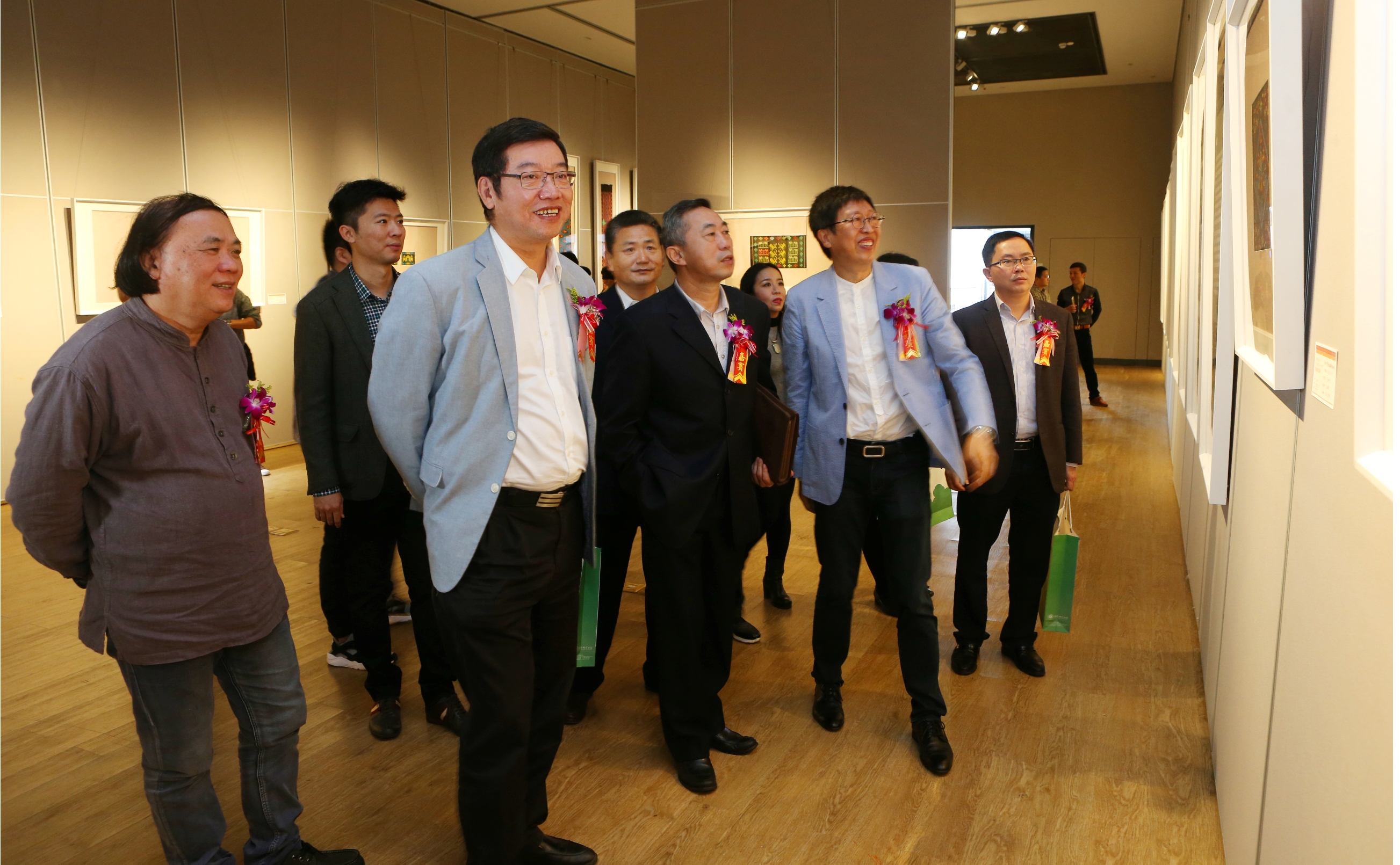 我校举办国家艺术基金黎锦人才培养项目成果汇报展