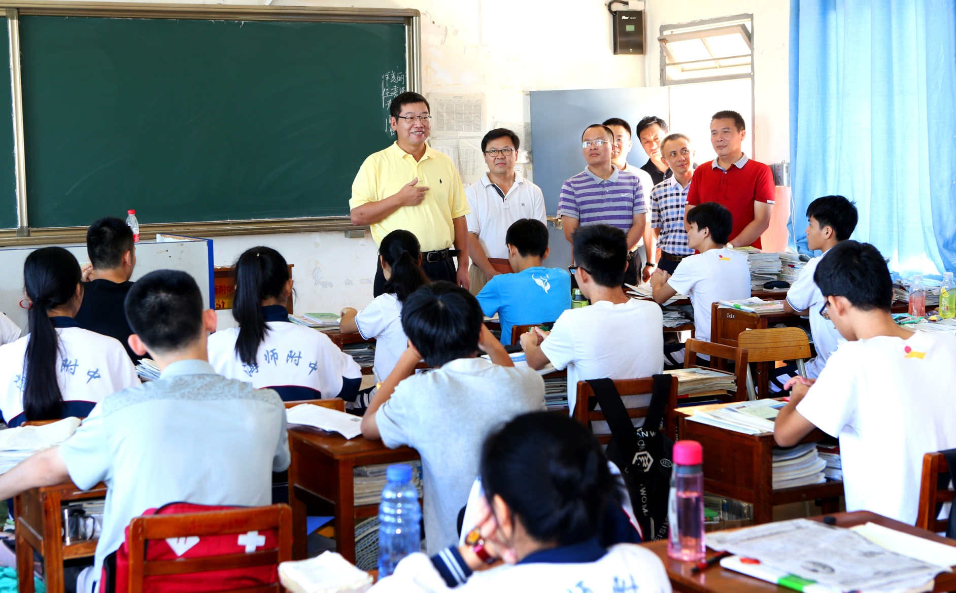 林强校长到附中检查指导高考考点工作