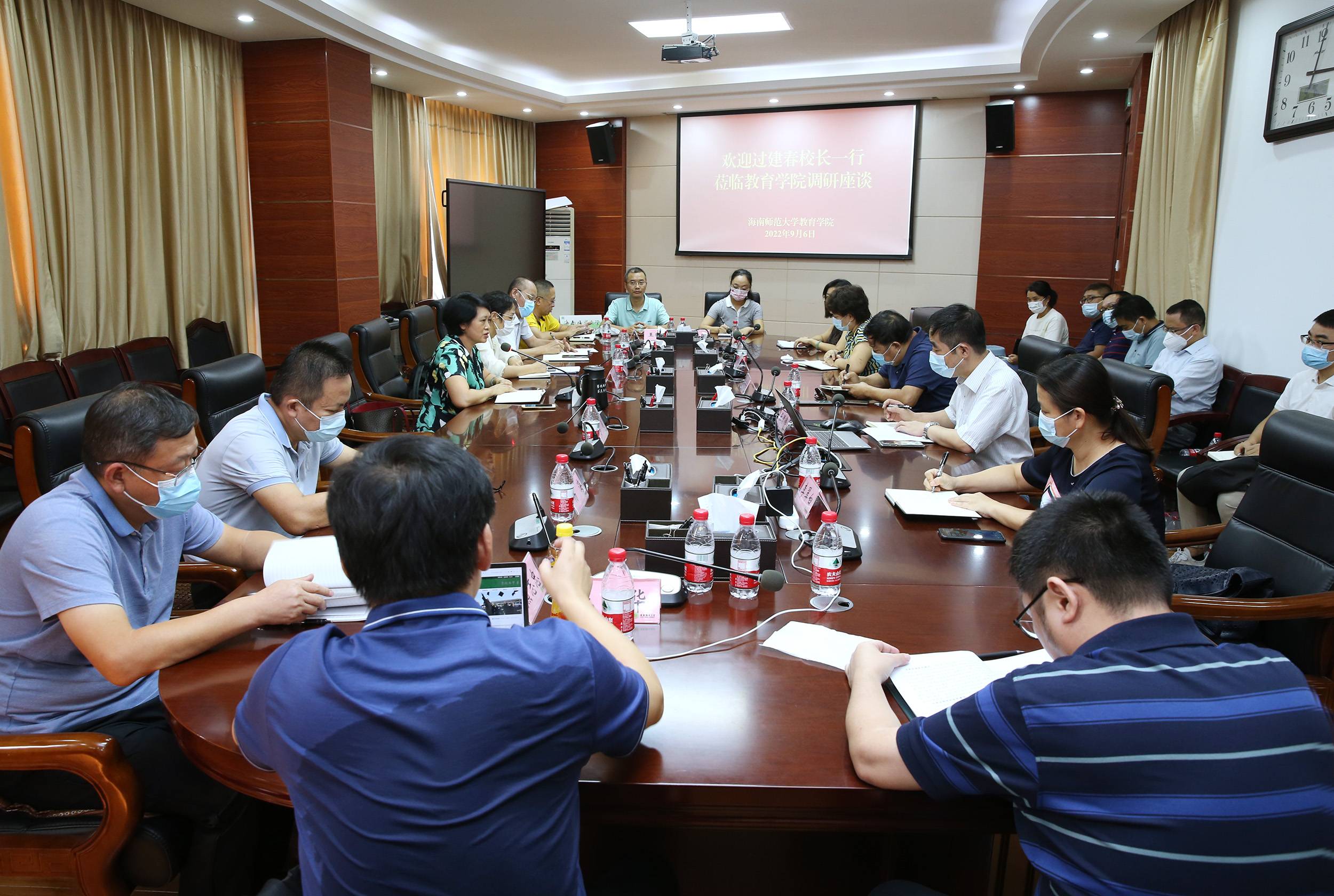 过建春校长到教育学院调研