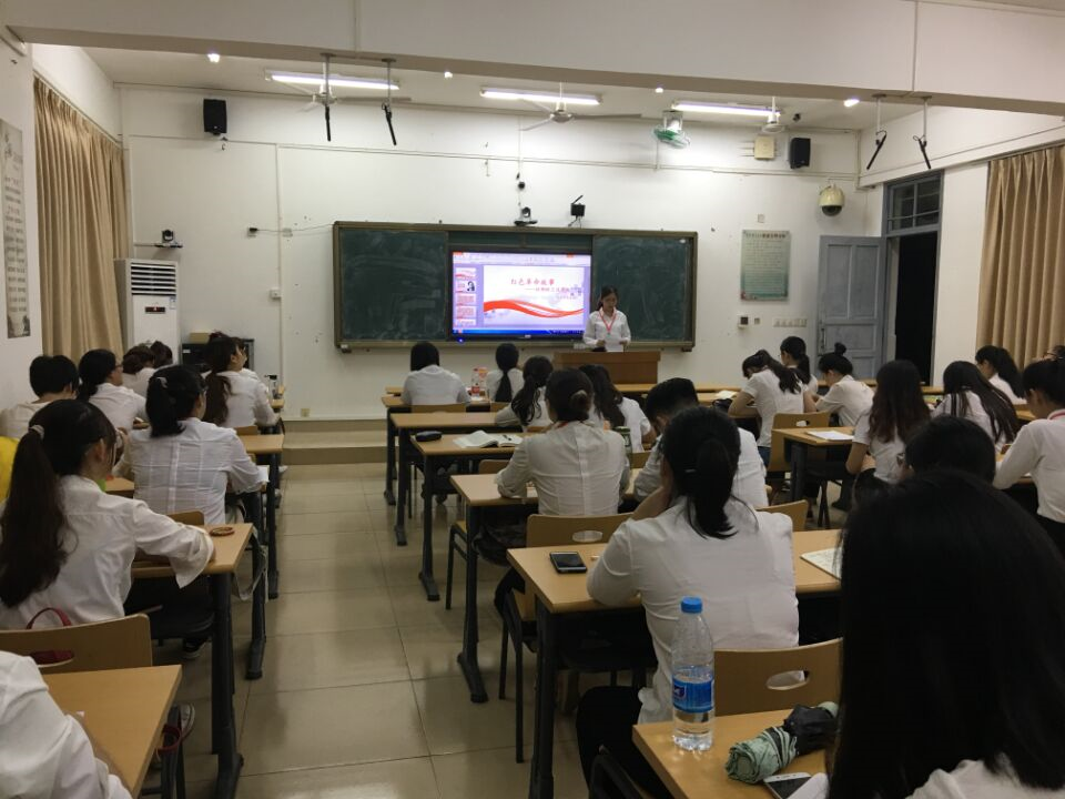 青年之声·忆英雄：激情燃烧的岁月——教育与心理学院红色故事分享会