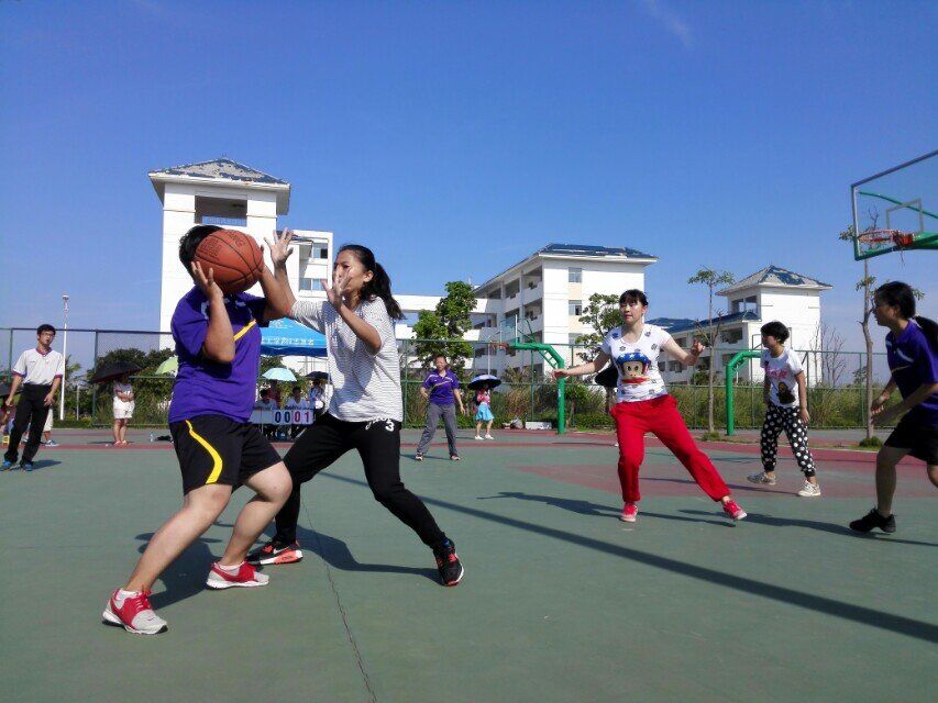 无篮球、不青春--记教育科学学院参加校级三人篮球赛并勇创佳绩