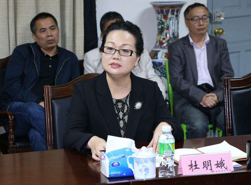 我校召开干部大会