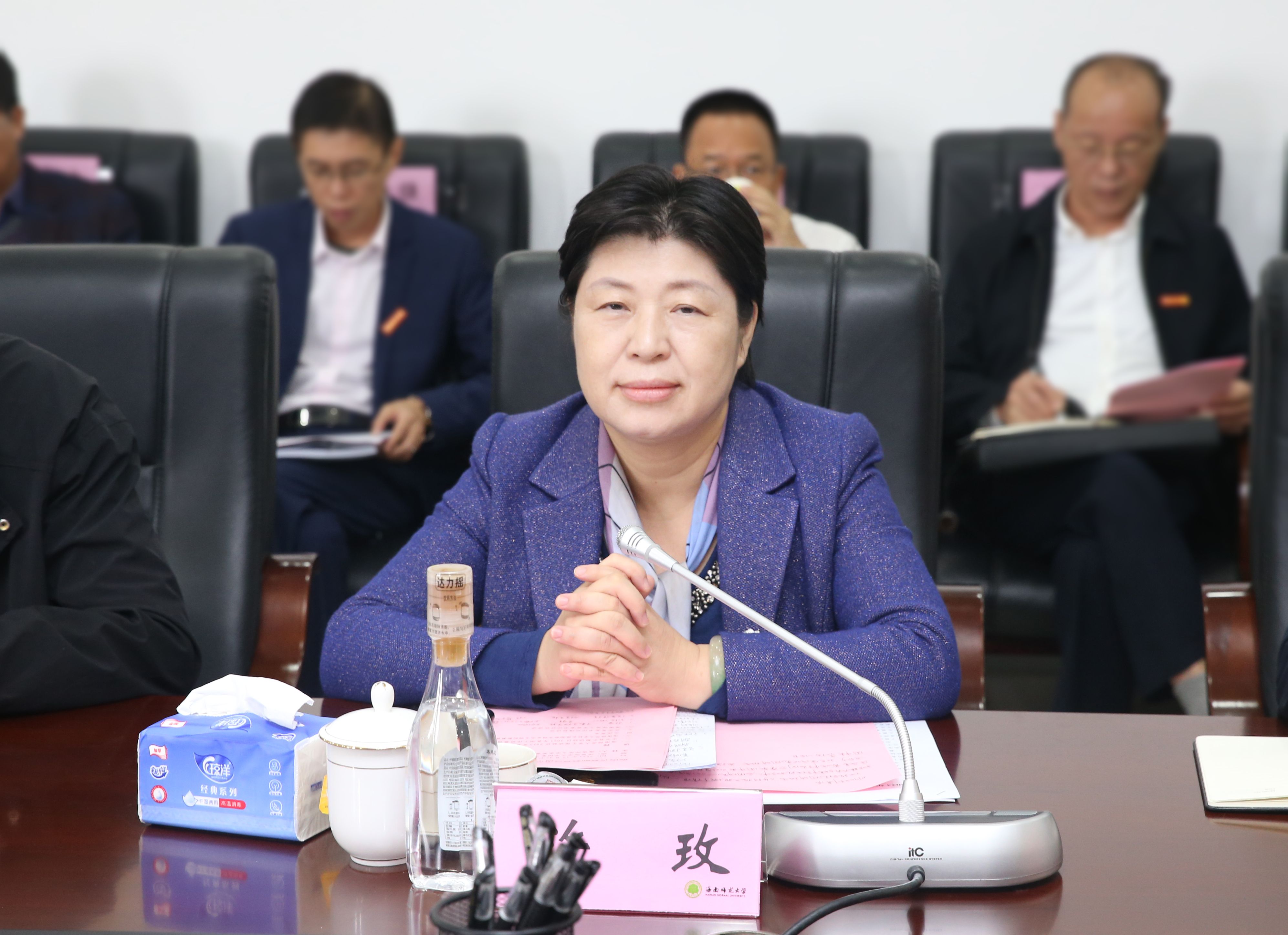 我校召开海南省教师教育改革与创新试验区（定安县）三周年座谈会