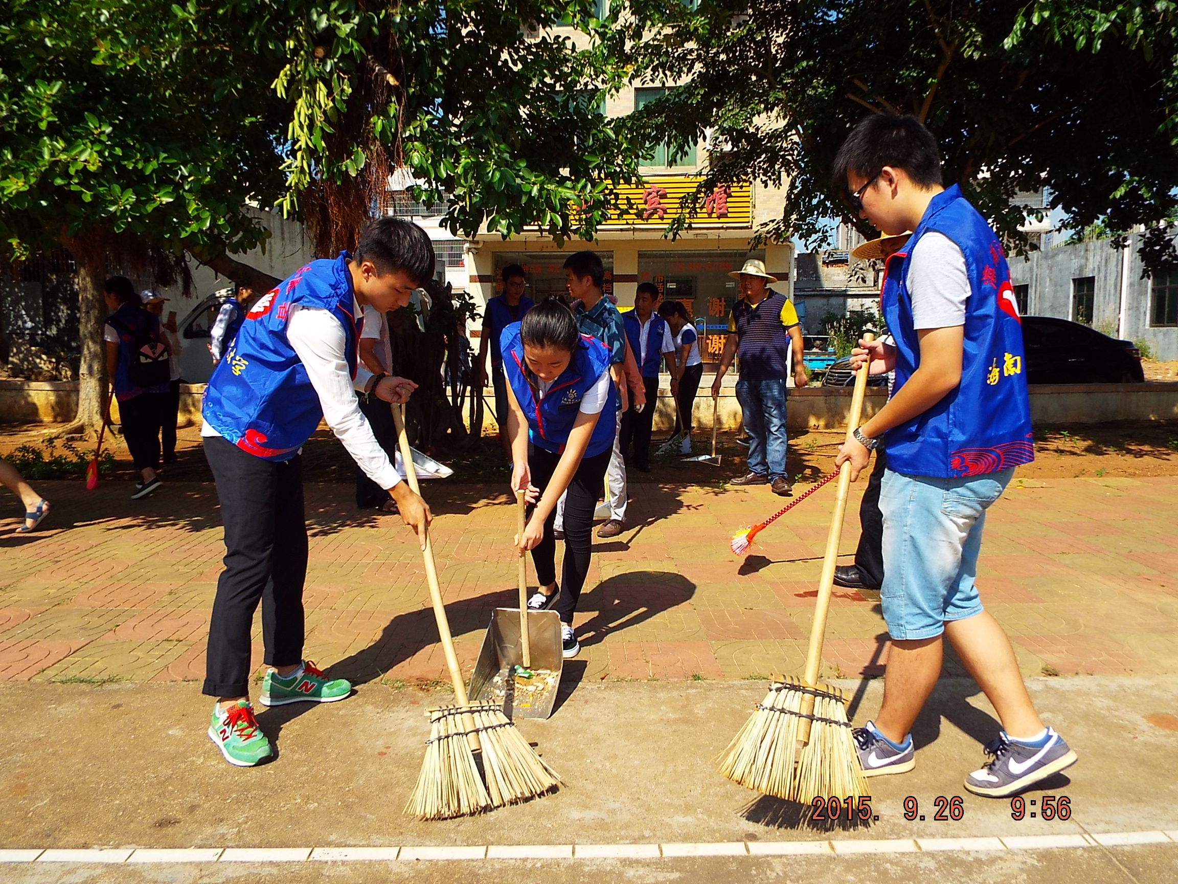 “双创”进社区，经济与管理学院党支部在行动