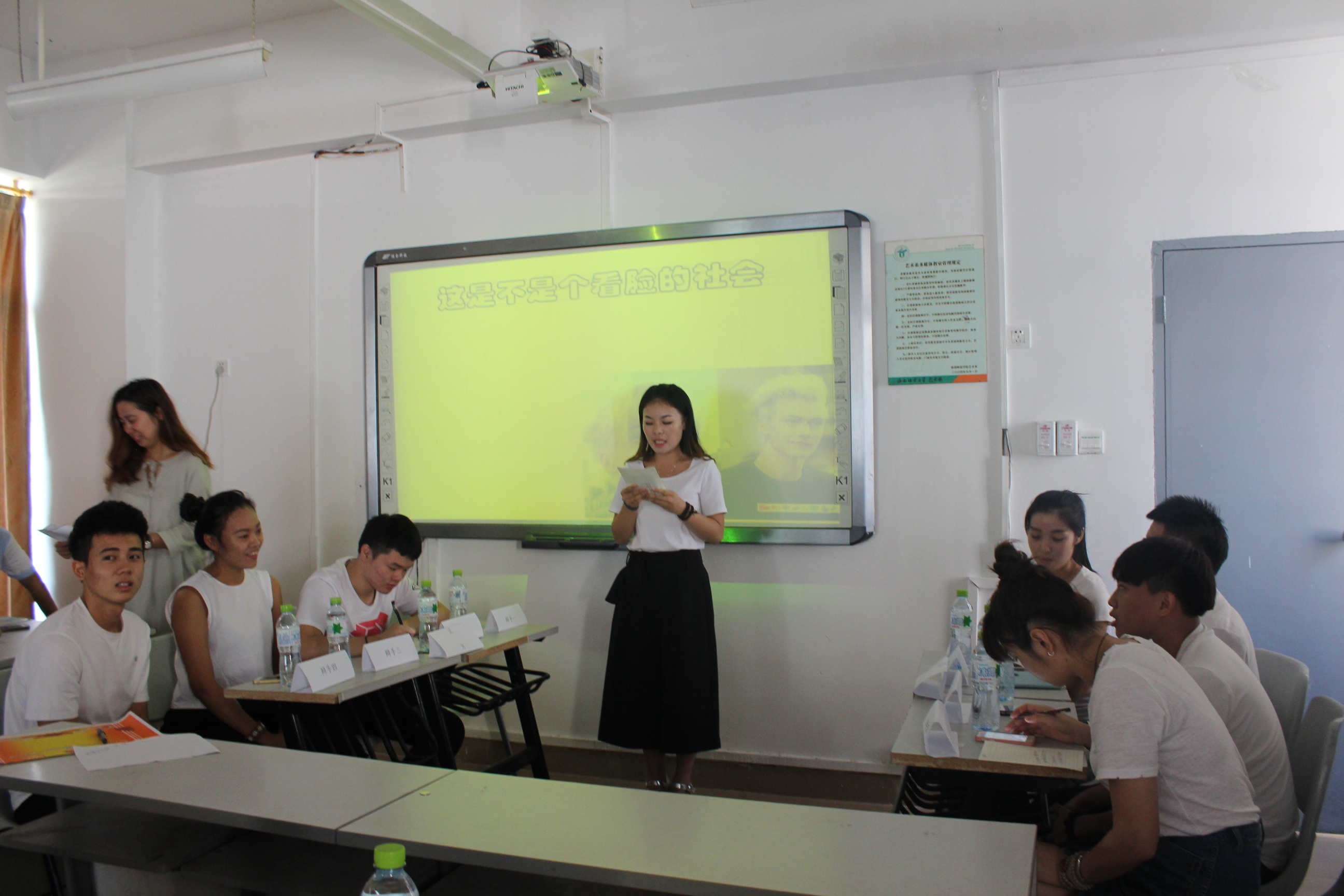 我为双创添光彩：音乐学院2013级音乐1班开展“文明道德风尚”主题辩论赛