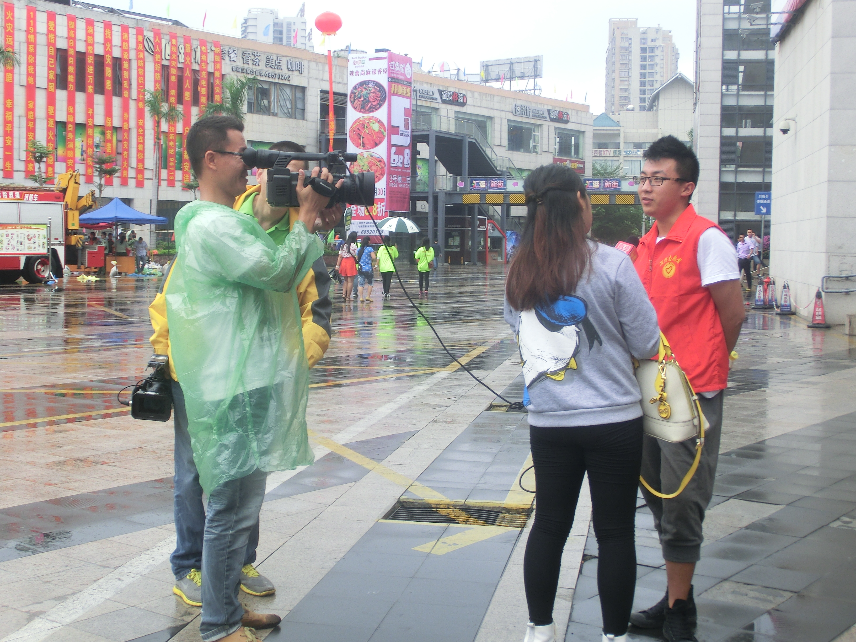 音乐学院青年志愿者协会参加119消防宣传日志愿服务活动