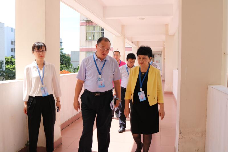 李红梅巡查2020年博士研究生招生考试笔试考场