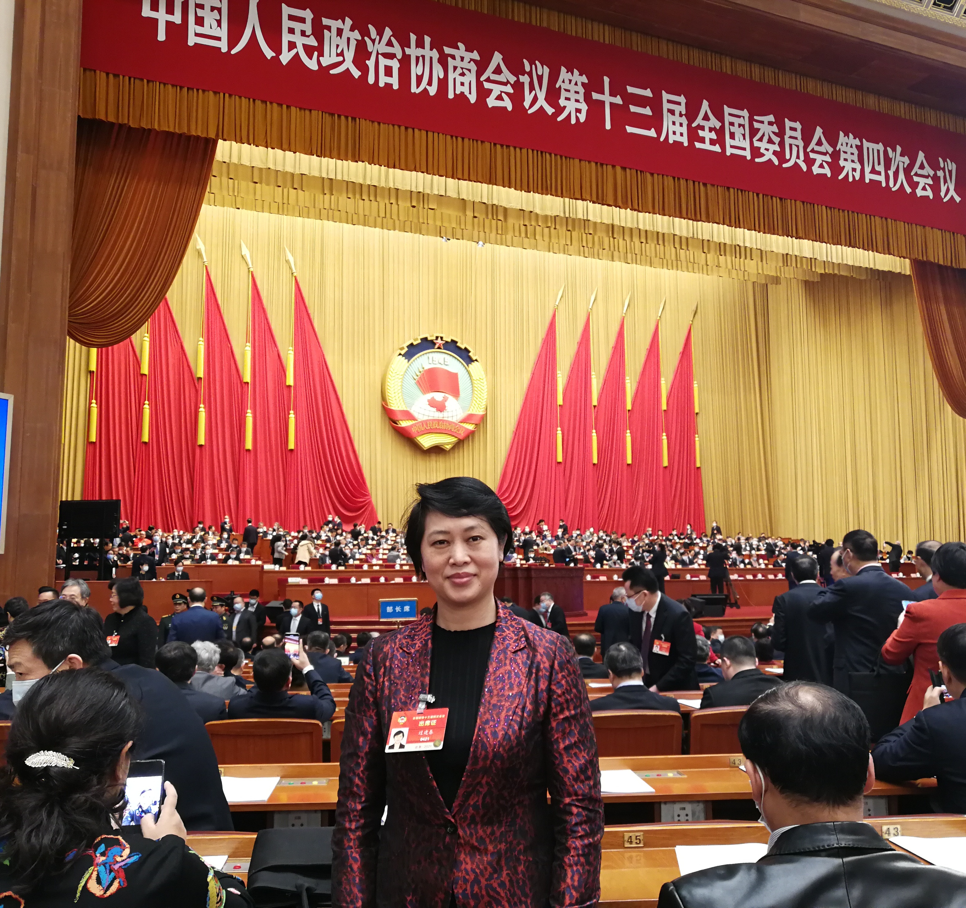 我校副校长过建春参加全国两会 建议加快推进国际教育创新岛建设