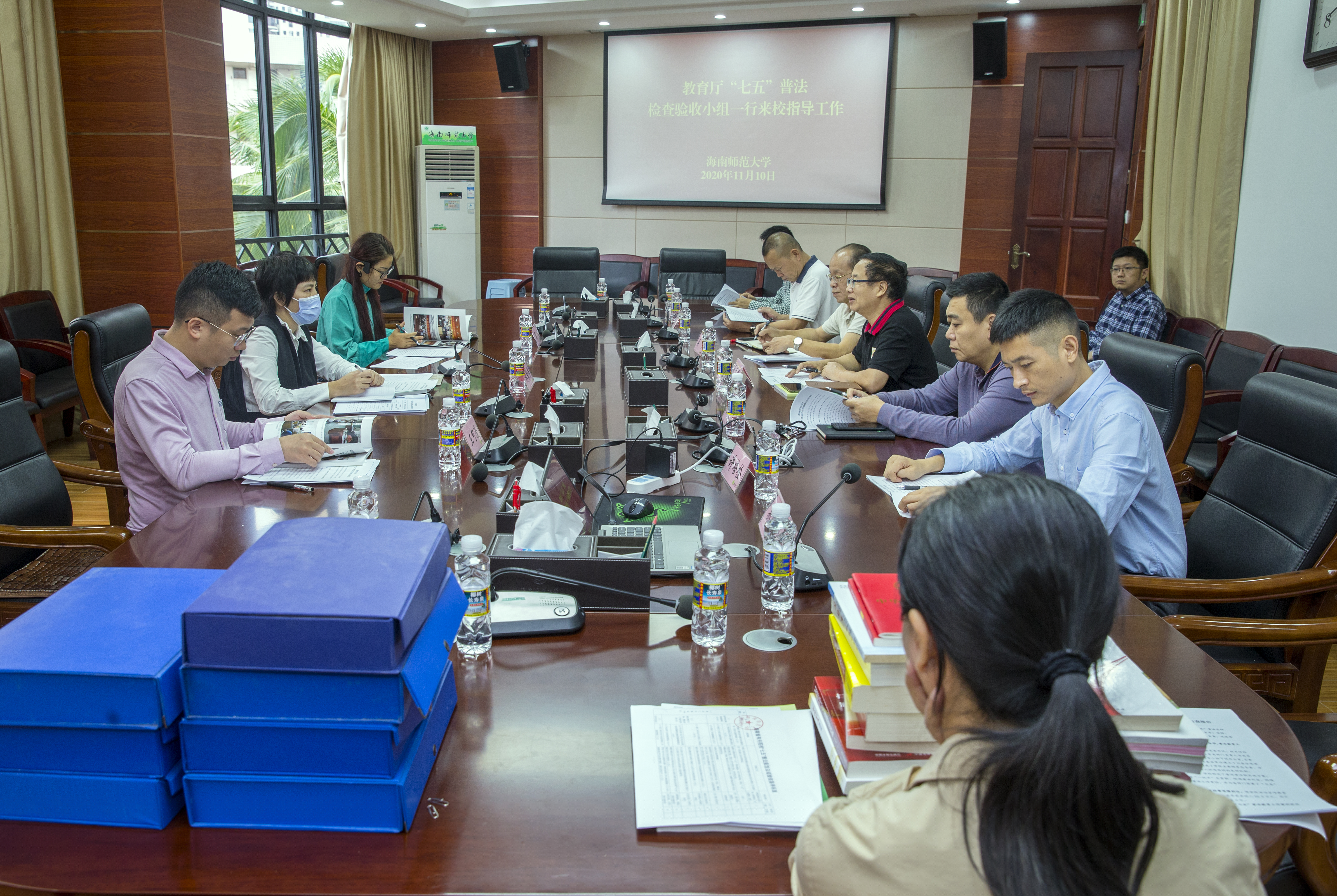 省教育厅工作组来我校开展“七五”普法检查验收