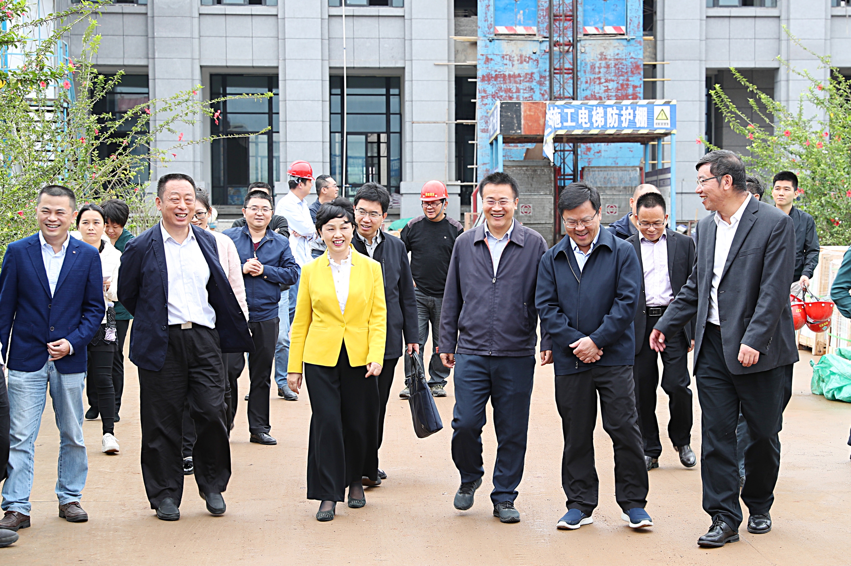 国家发展改革委社会司副司长蔡长华一行来我校调研