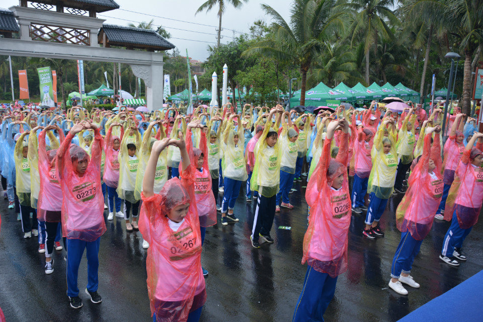 青年之声・我校黑山羊跑团组队参加文昌太空跑