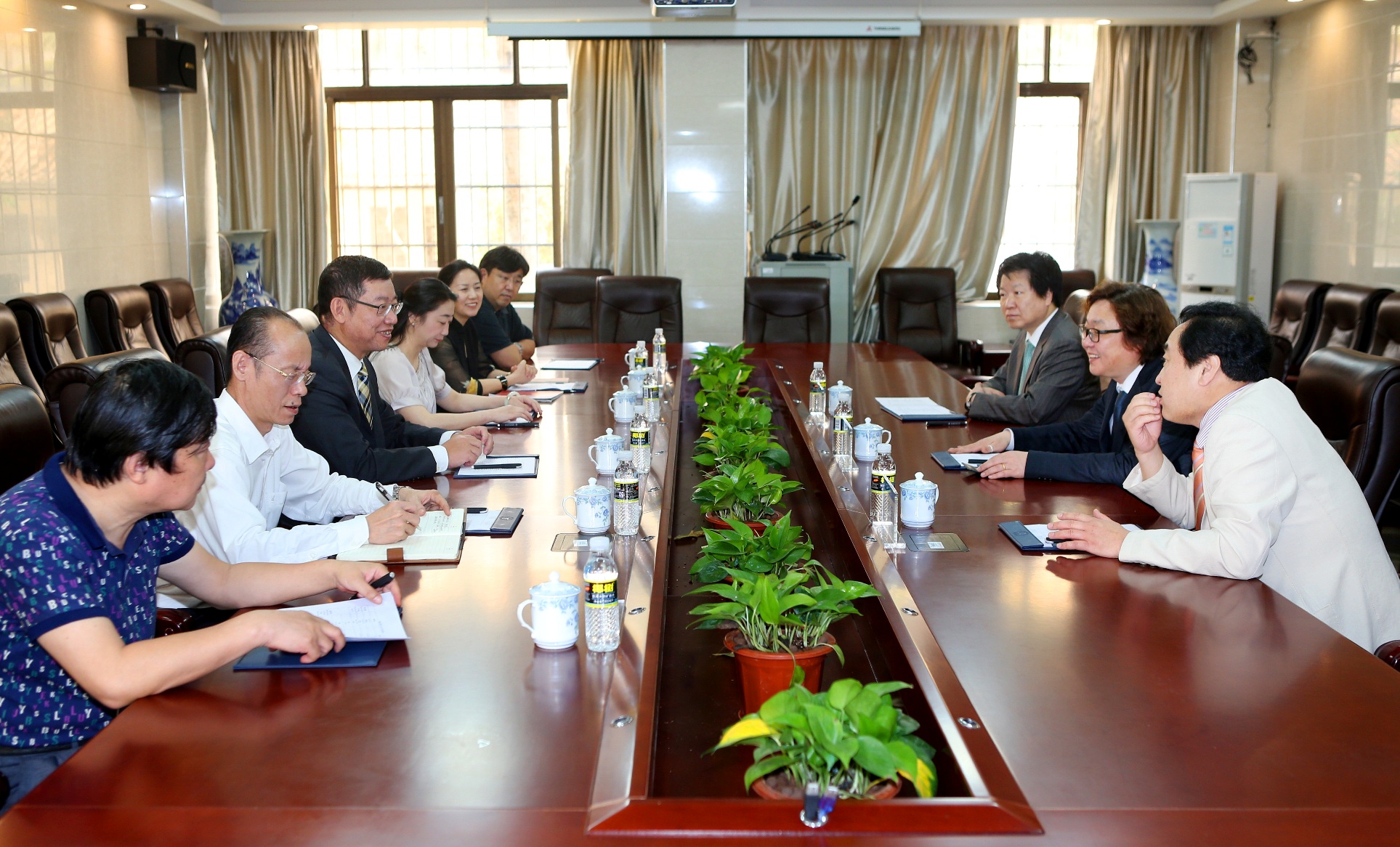 韩国秋溪艺术大学代表团到访我校